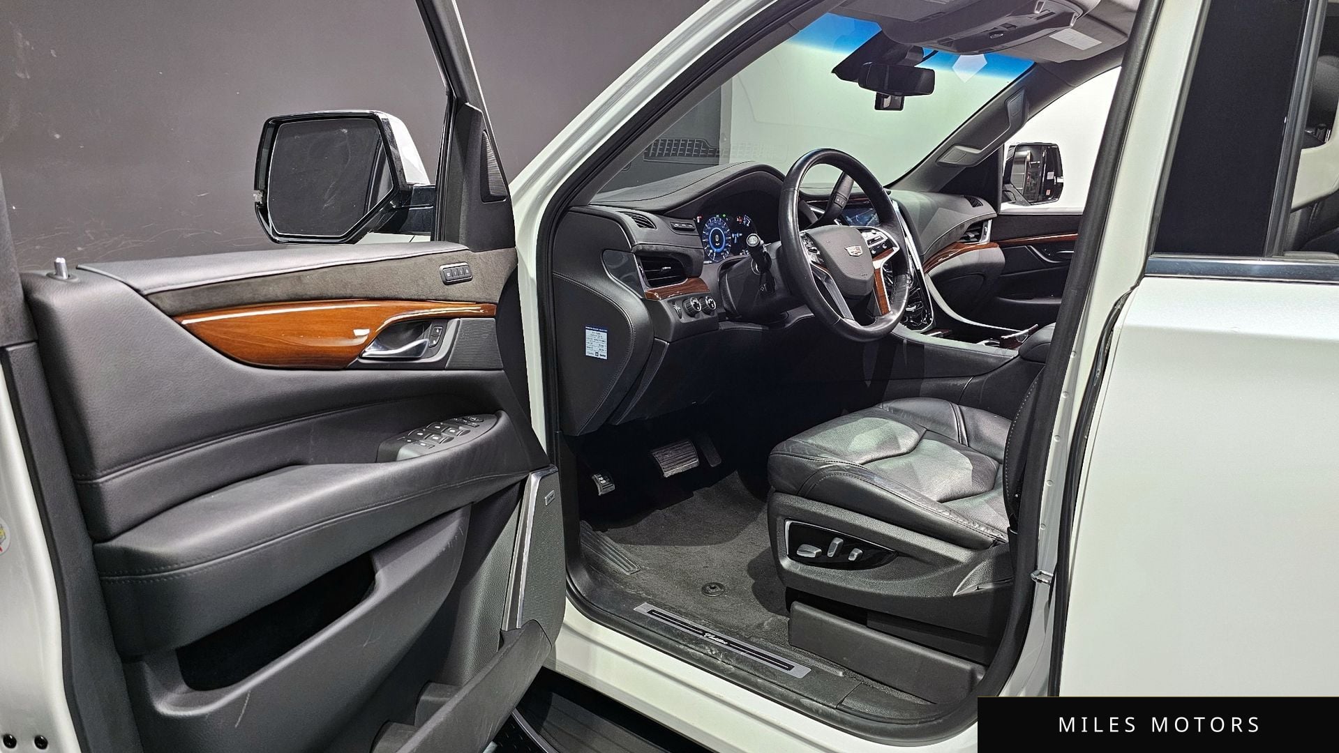 Cadillac Escalade 2018 — миниатюра 10