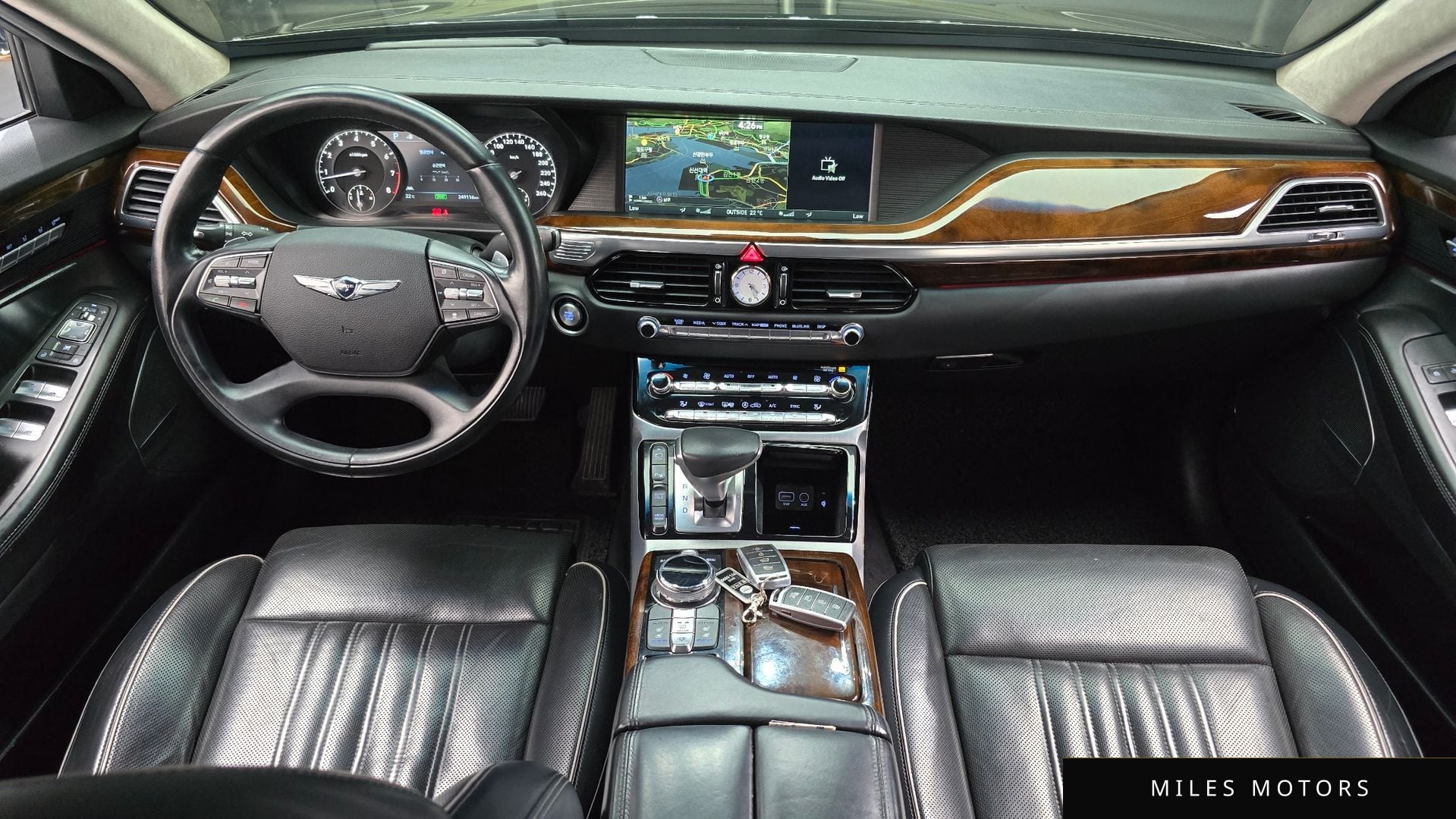 Genesis EQ900 2016 — миниатюра 7