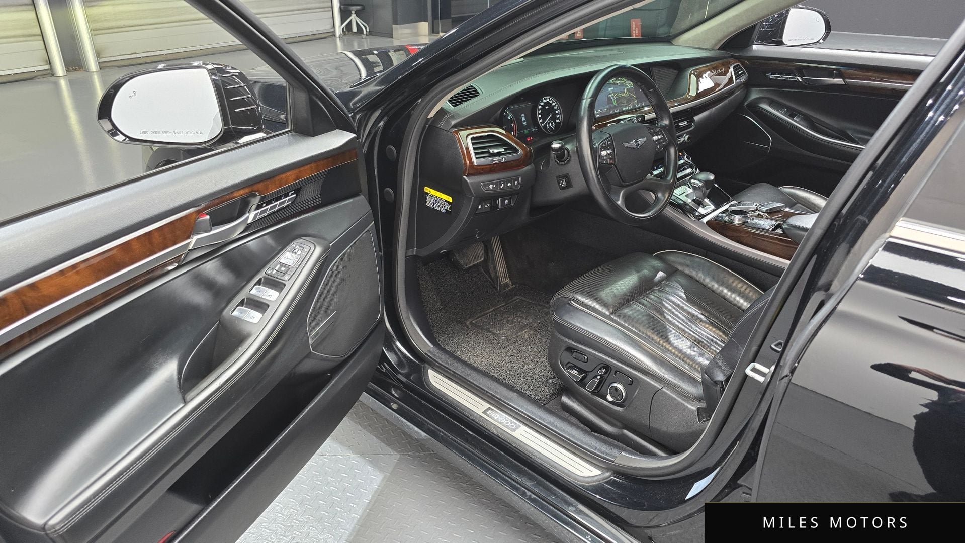 Genesis EQ900 2016 — миниатюра 10