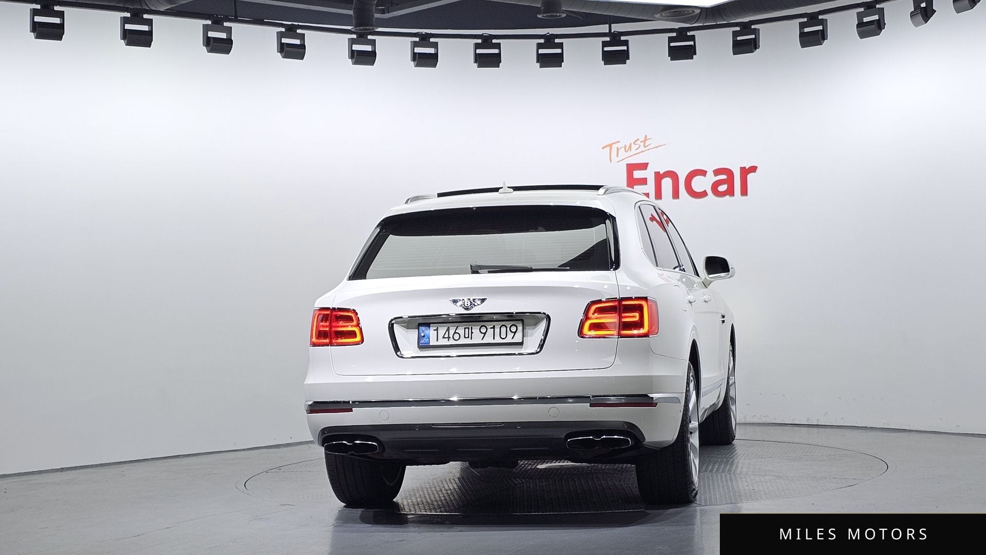 Bentley Bentayga 2019 — миниатюра 4