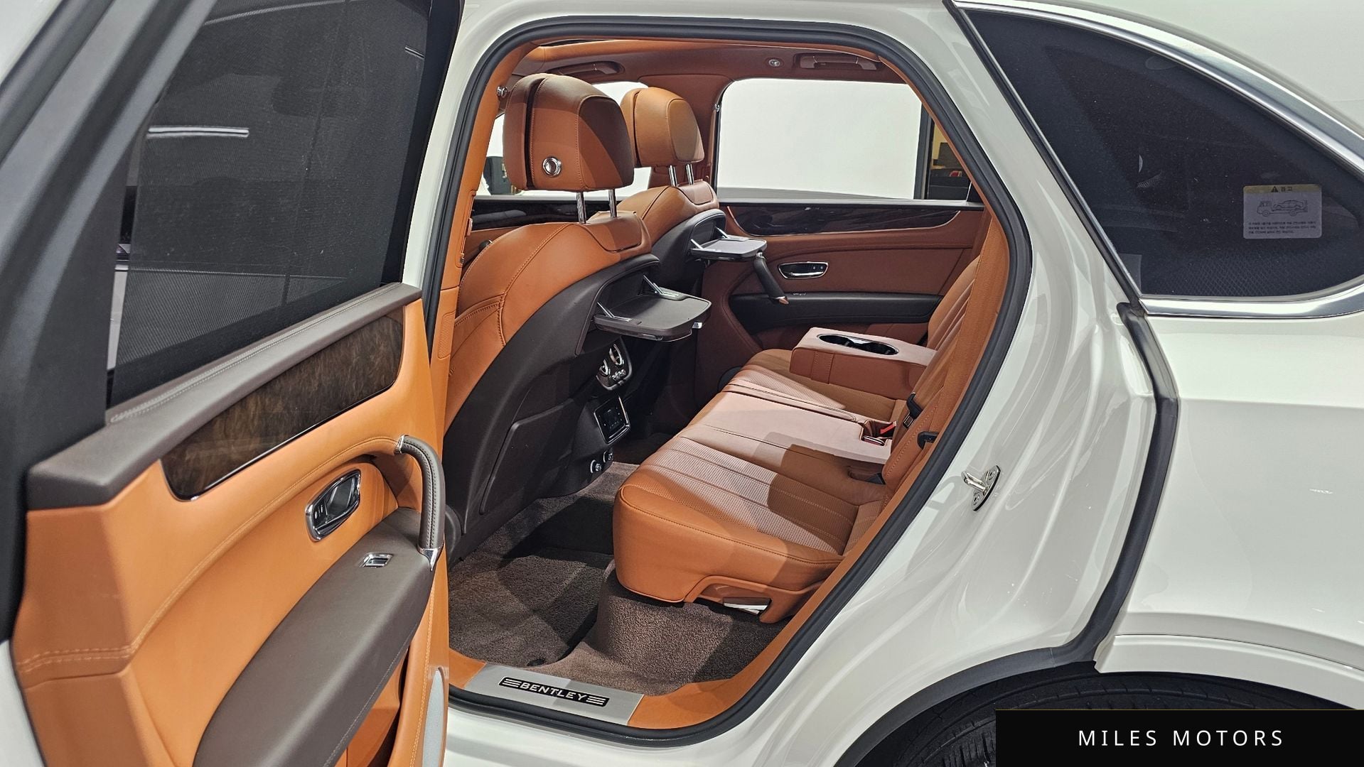 Bentley Bentayga 2019 — миниатюра 11
