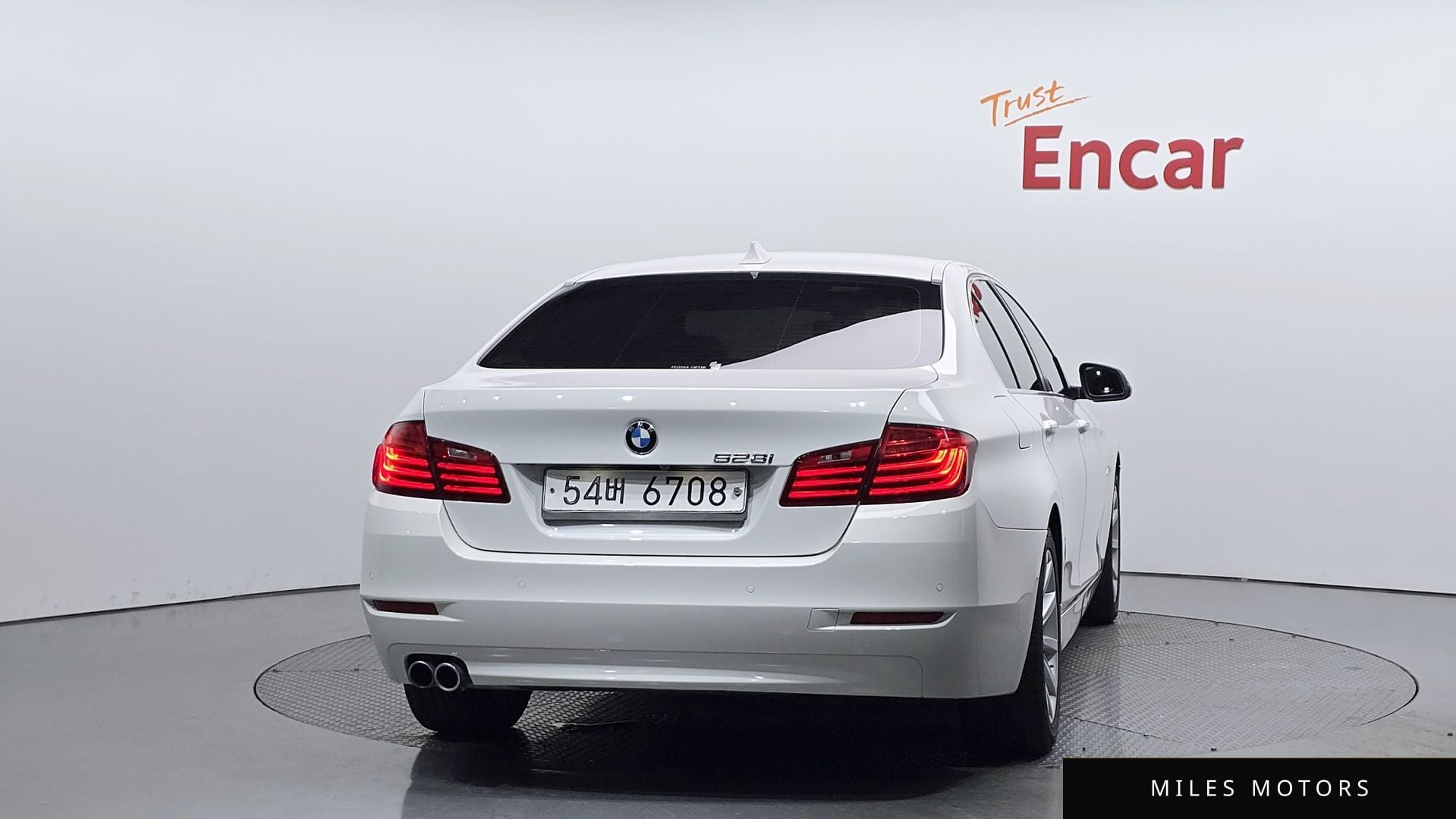 BMW 5 Series (F10) 2014 — миниатюра 3