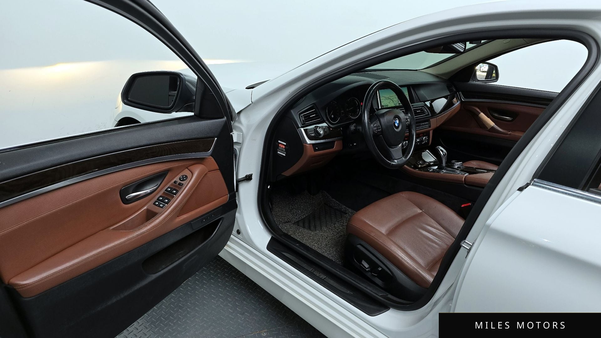 BMW 5 Series (F10) 2014 — миниатюра 12