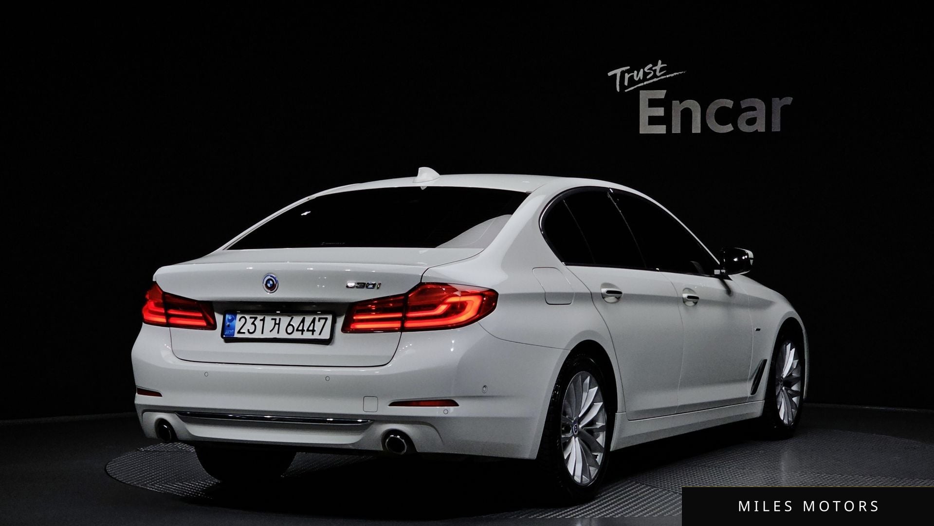 BMW 5 Series (G30) 2018 — миниатюра 2