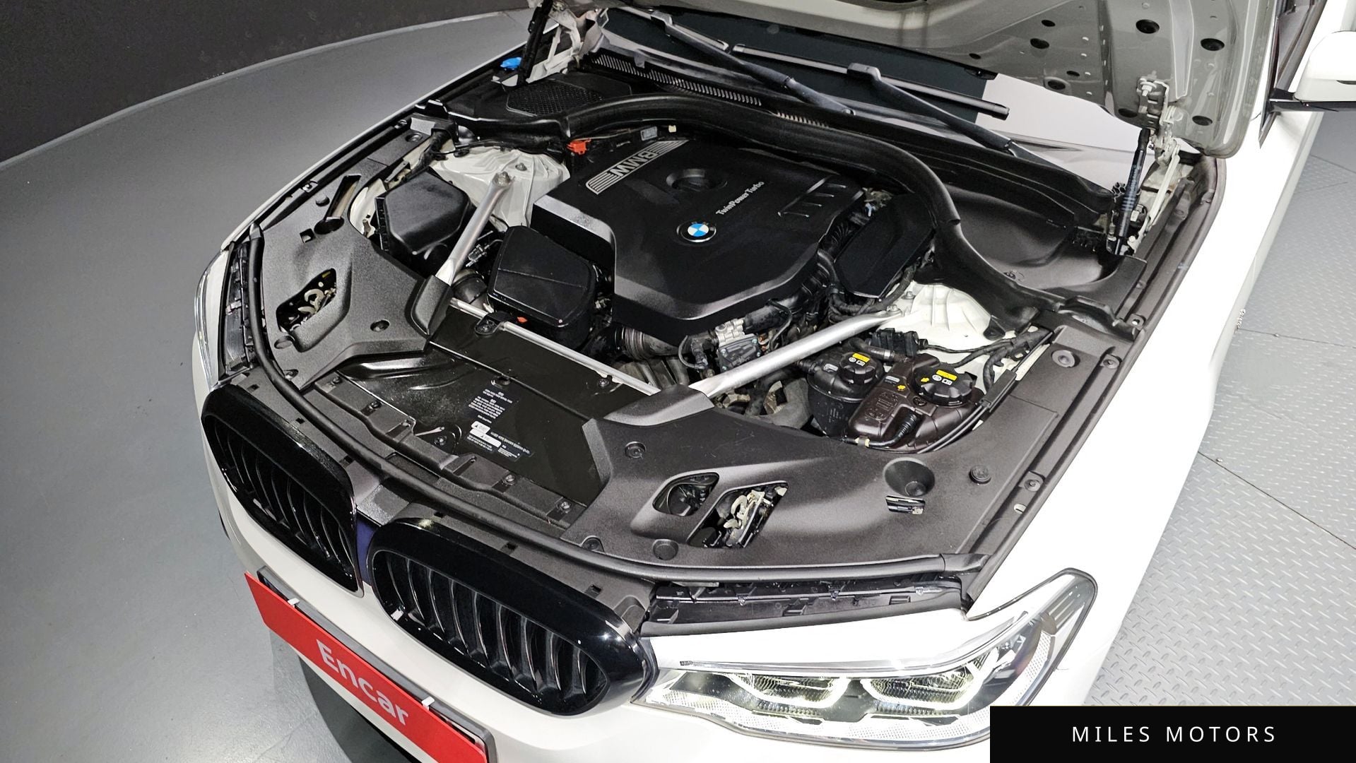 BMW 5 Series (G30) 2018 — миниатюра 6