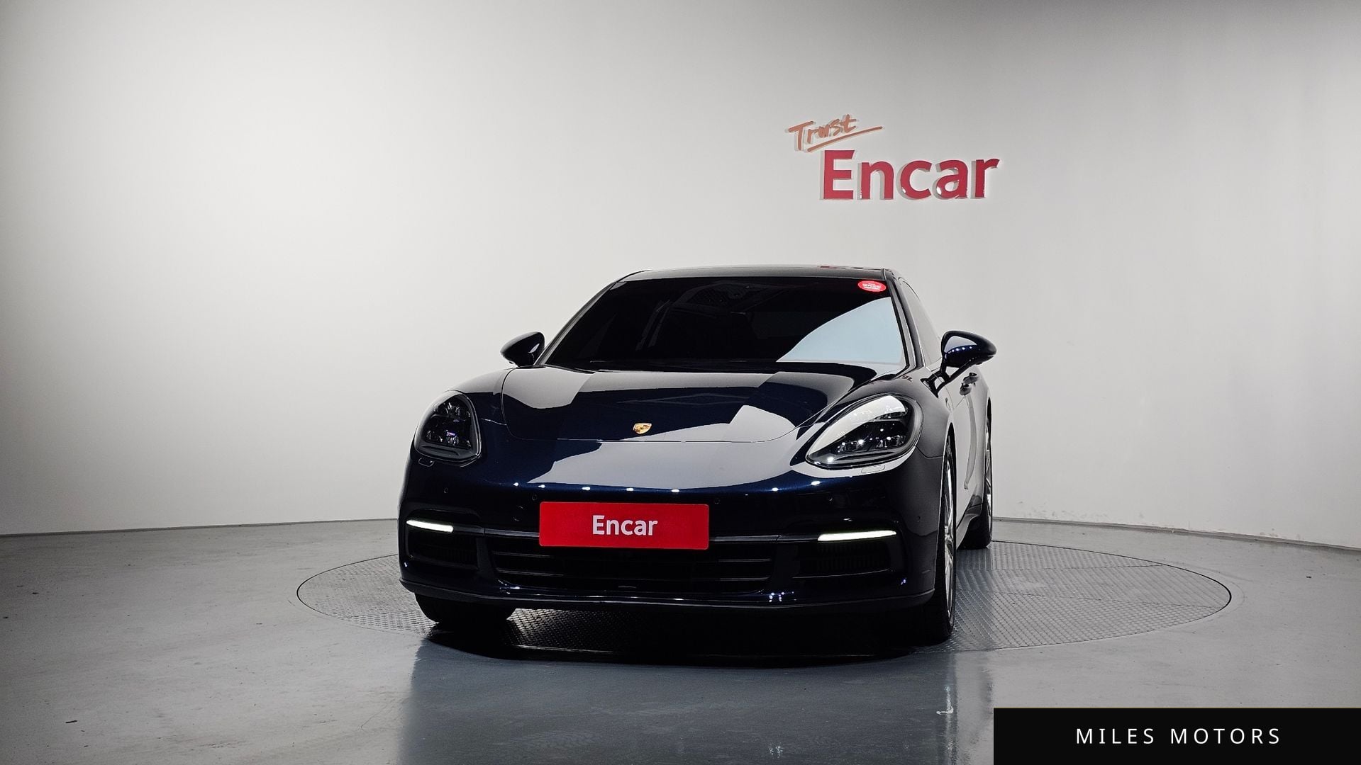 Porsche Panamera 2018 — миниатюра 3