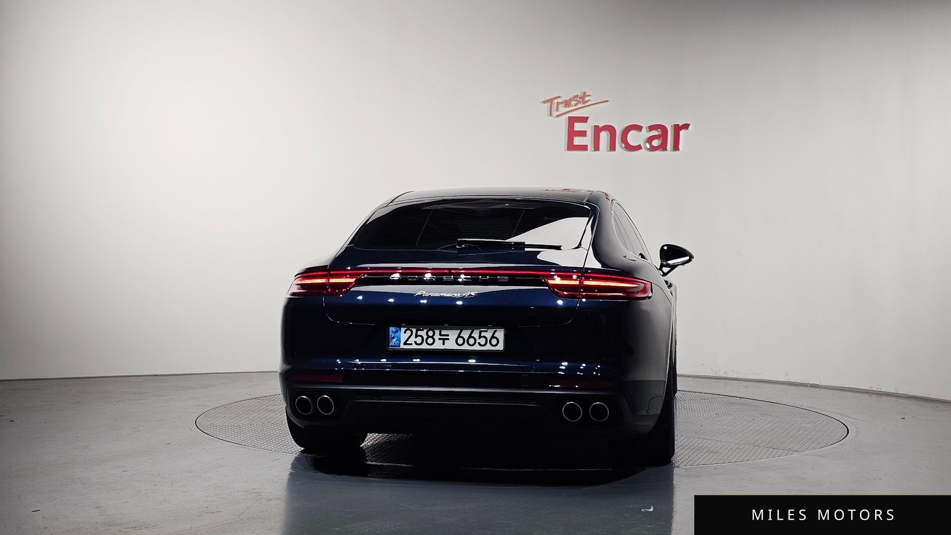 Porsche Panamera 2018 — миниатюра 4