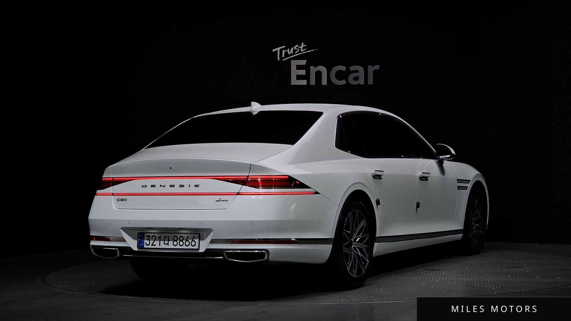 Genesis G90 (RS4) 2023 — миниатюра 2