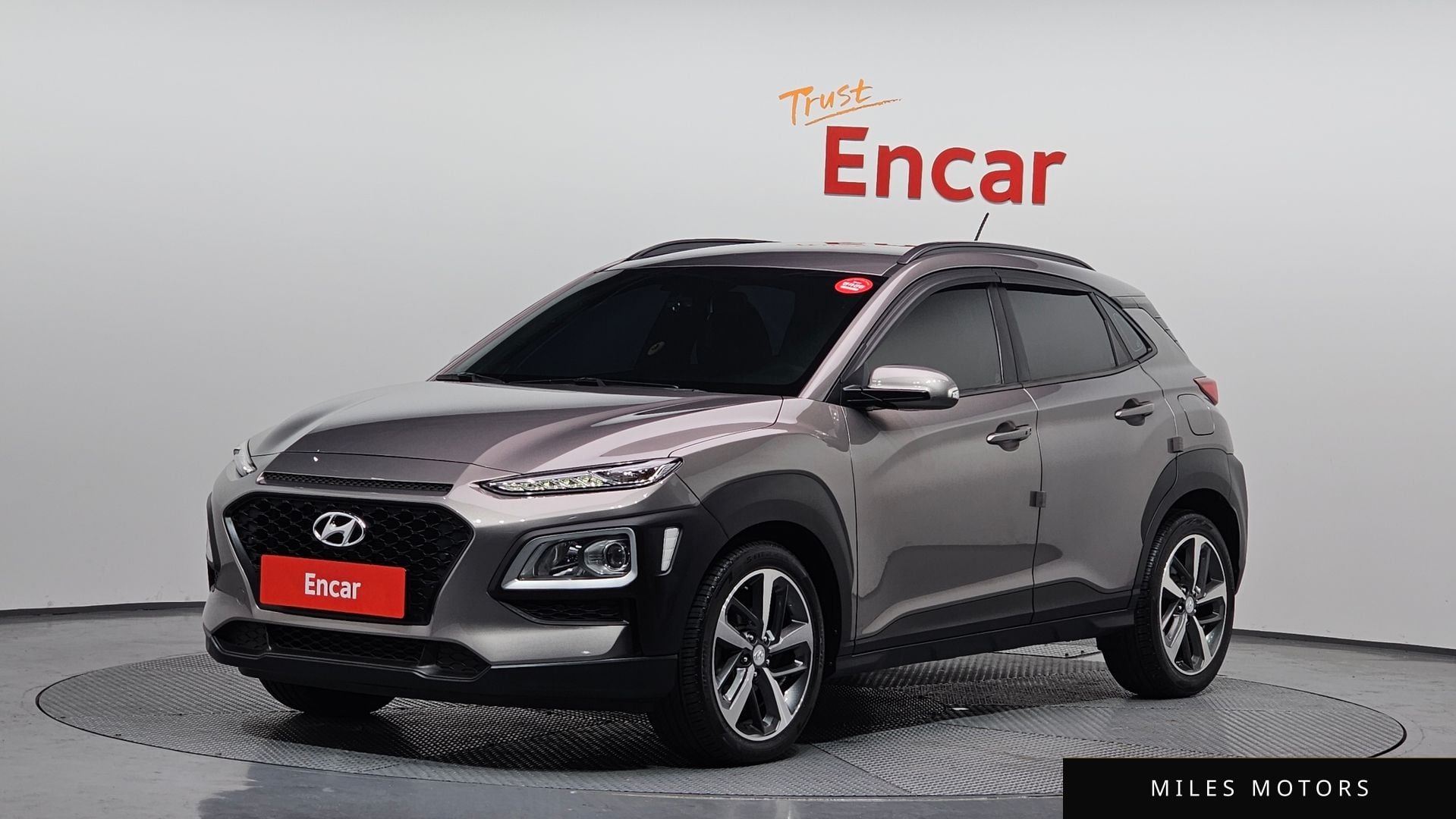 Hyundai Kona 2018 — фото 1 из 12