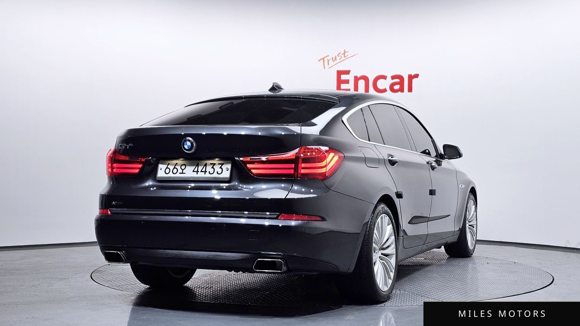 BMW 5 Series GT (F07) 2017 — миниатюра 2