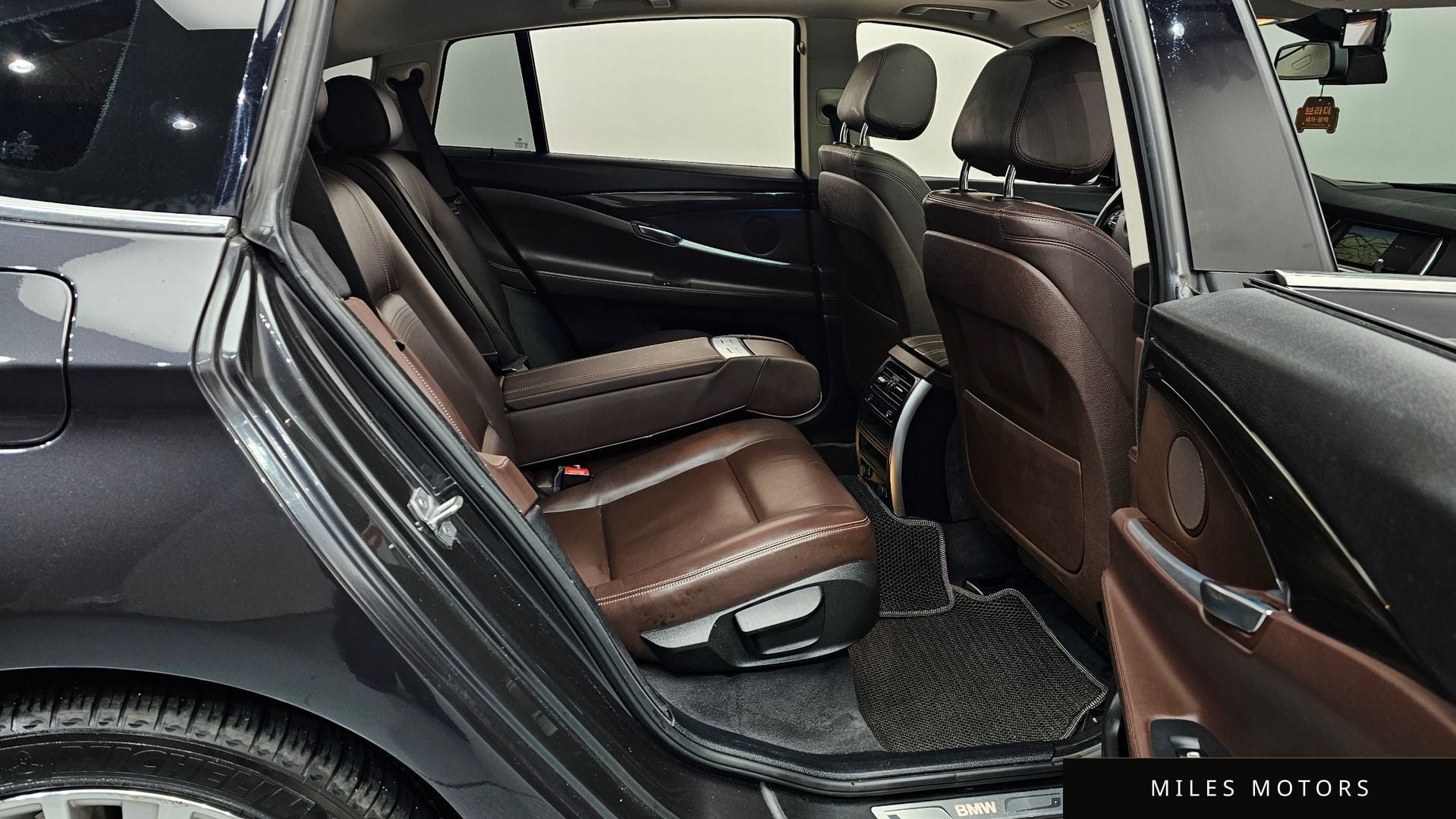 BMW 5 Series GT (F07) 2017 — миниатюра 11