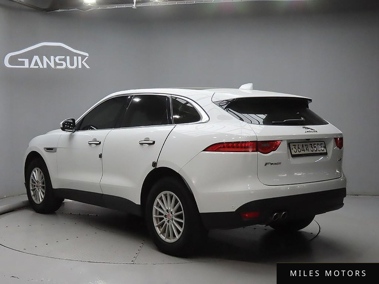 Jaguar F-PACE 2018 — миниатюра 3