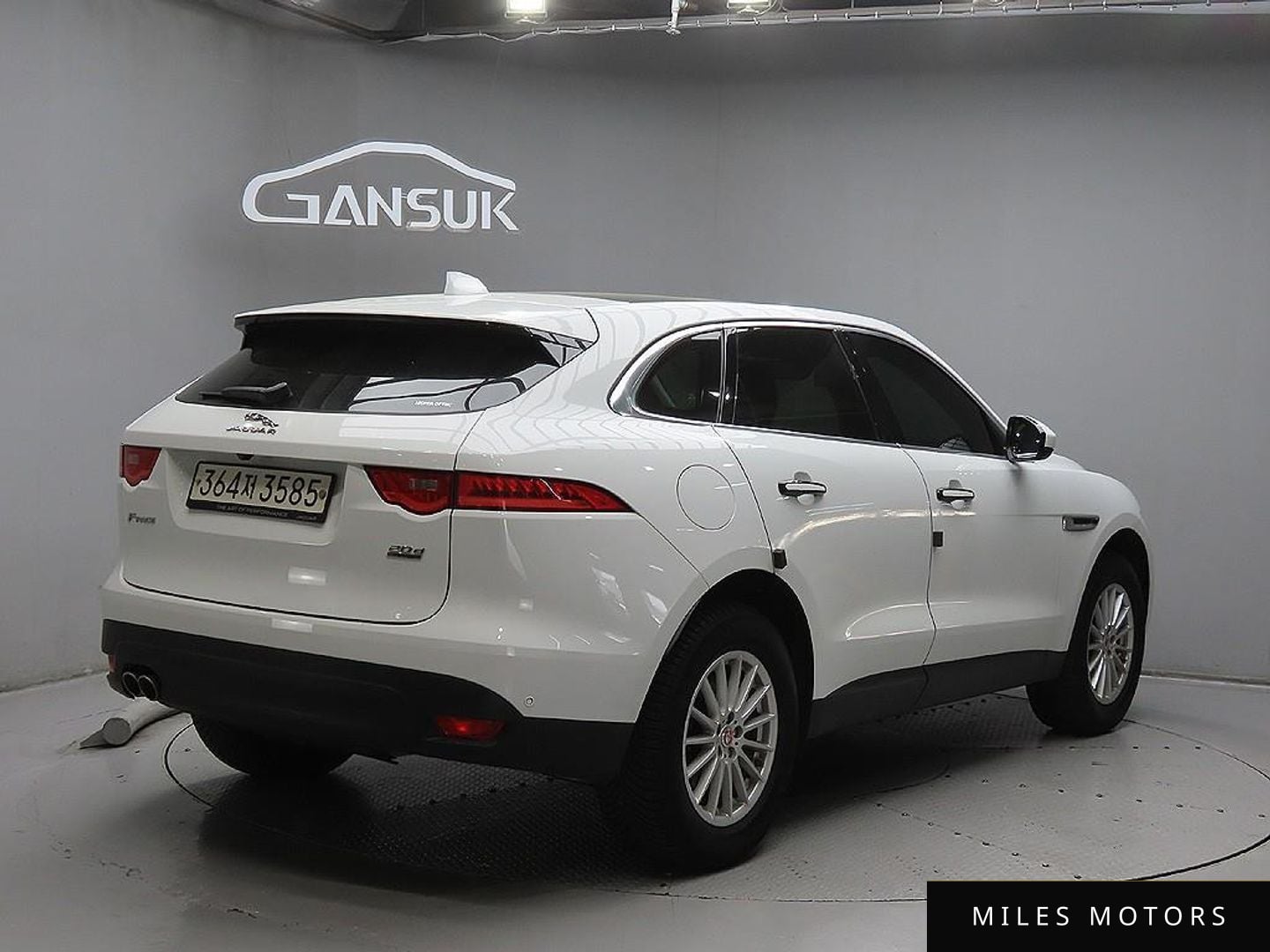 Jaguar F-PACE 2018 — миниатюра 4