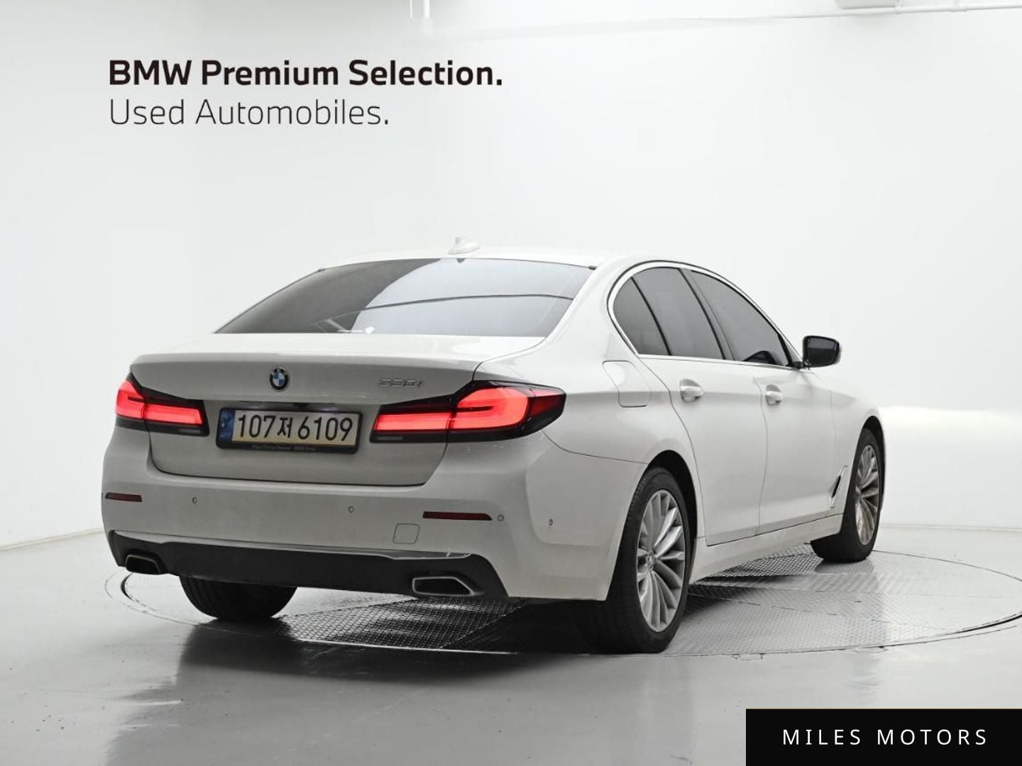 BMW 5 Series (G30) 2021 — миниатюра 2