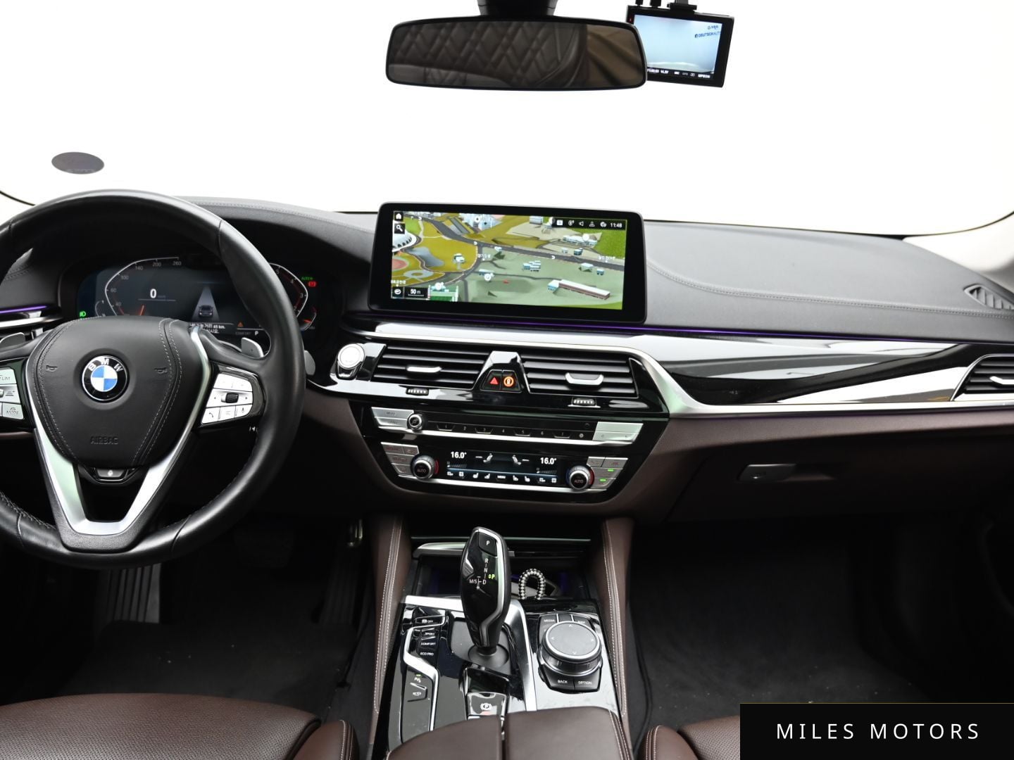 BMW 5 Series (G30) 2021 — миниатюра 7