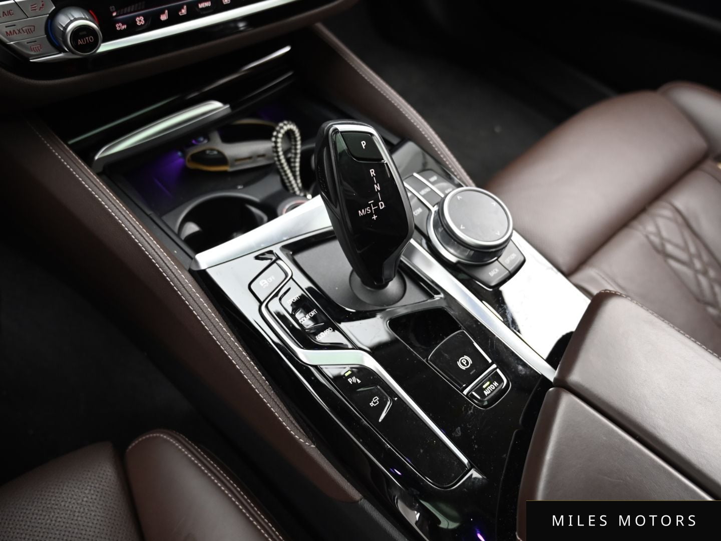 BMW 5 Series (G30) 2021 — миниатюра 9