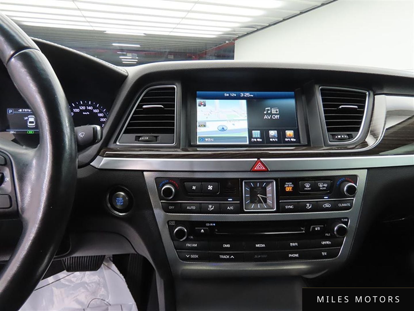 Genesis G80 2017 — миниатюра 12