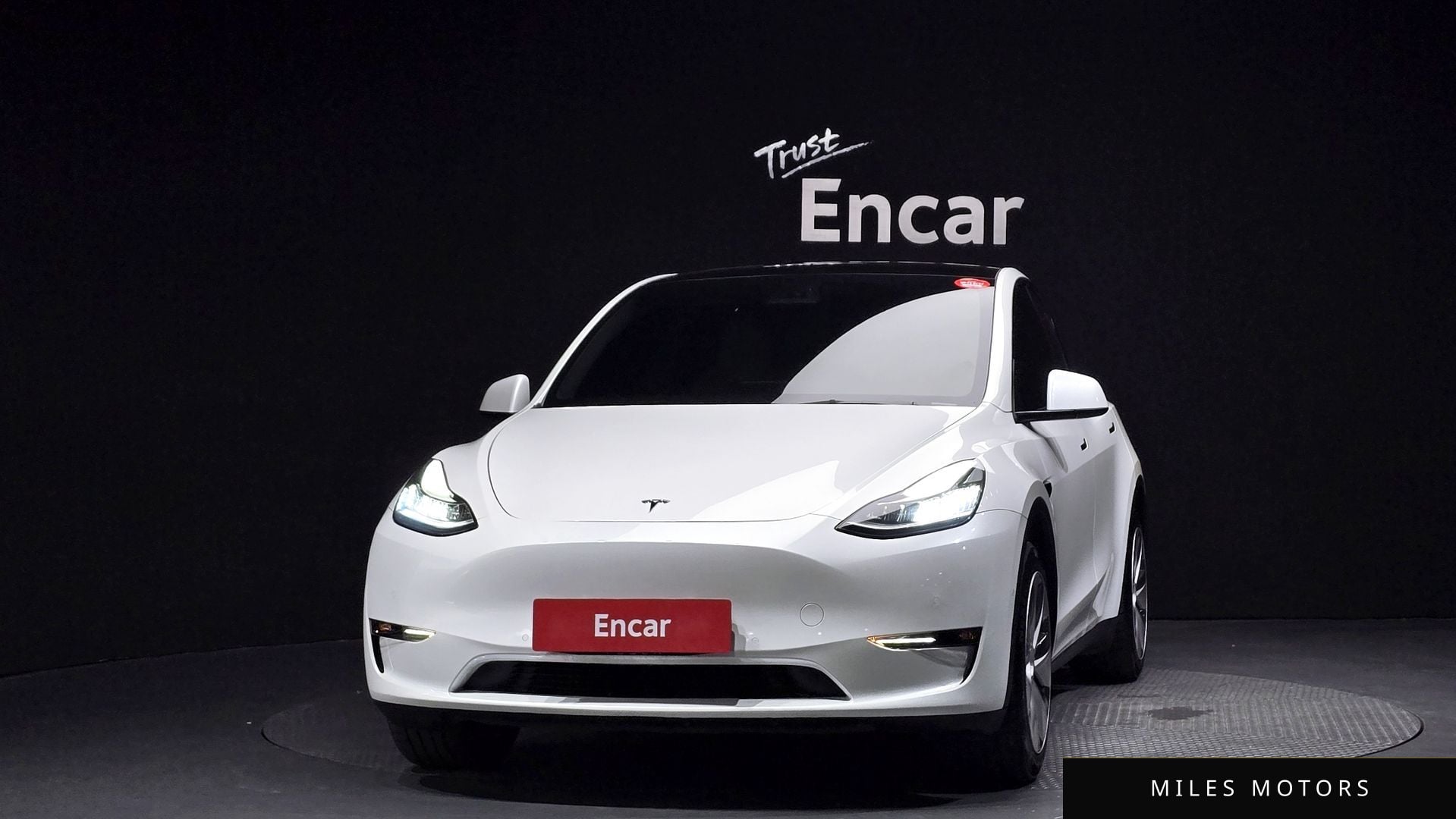Tesla Model Y 2021 — миниатюра 3