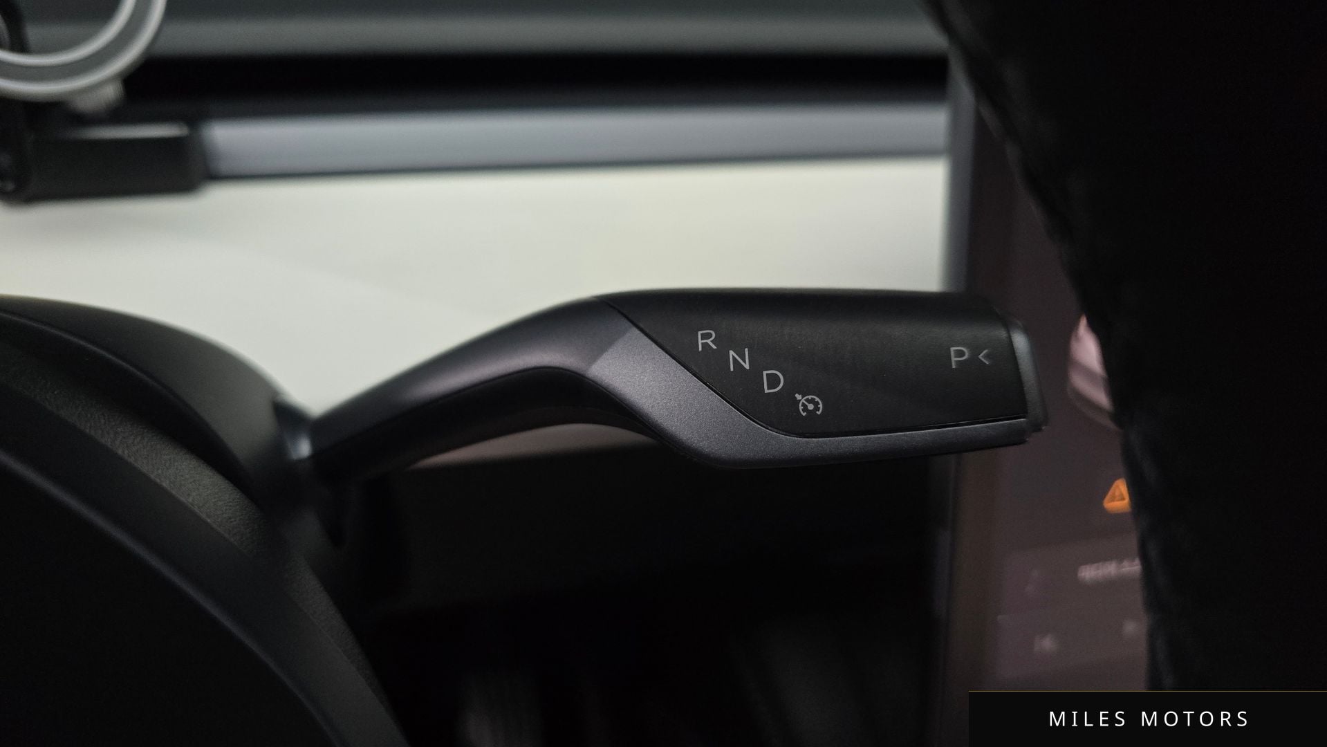 Tesla Model Y 2021 — миниатюра 12