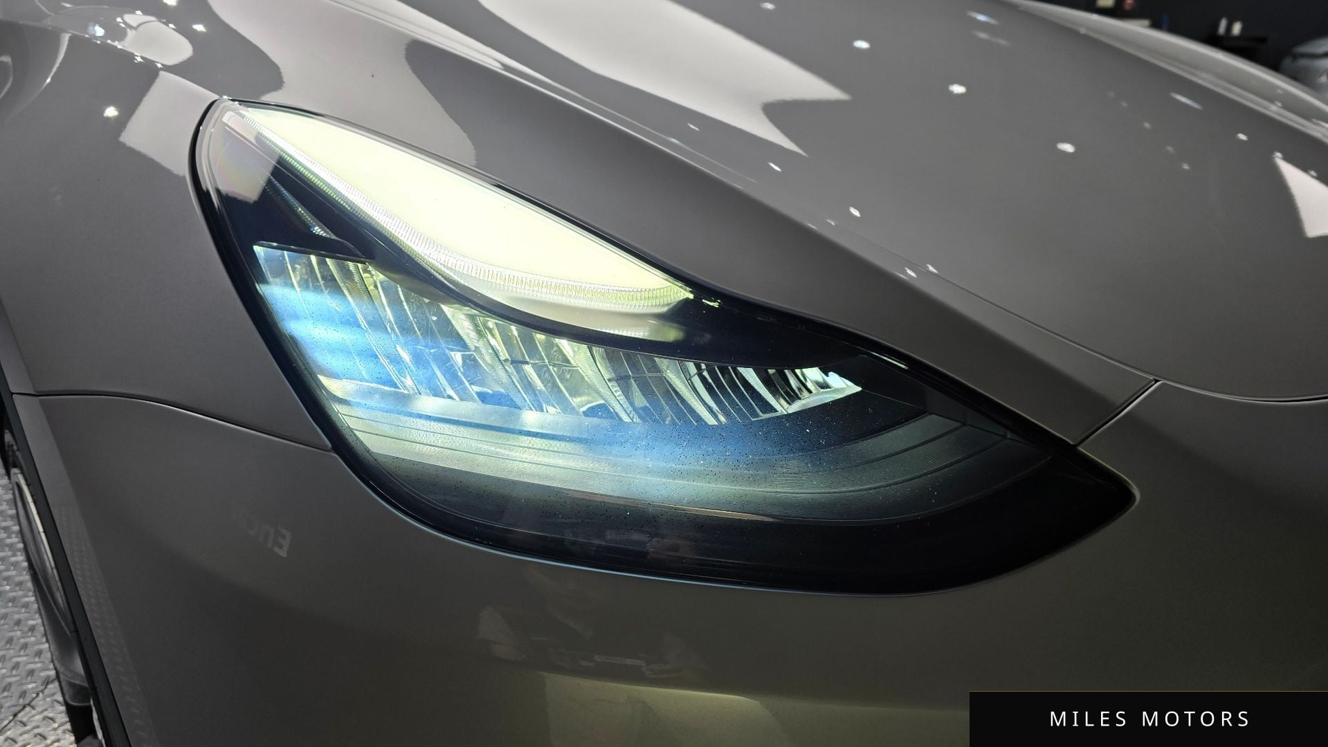 Tesla Model Y 2021 — миниатюра 8