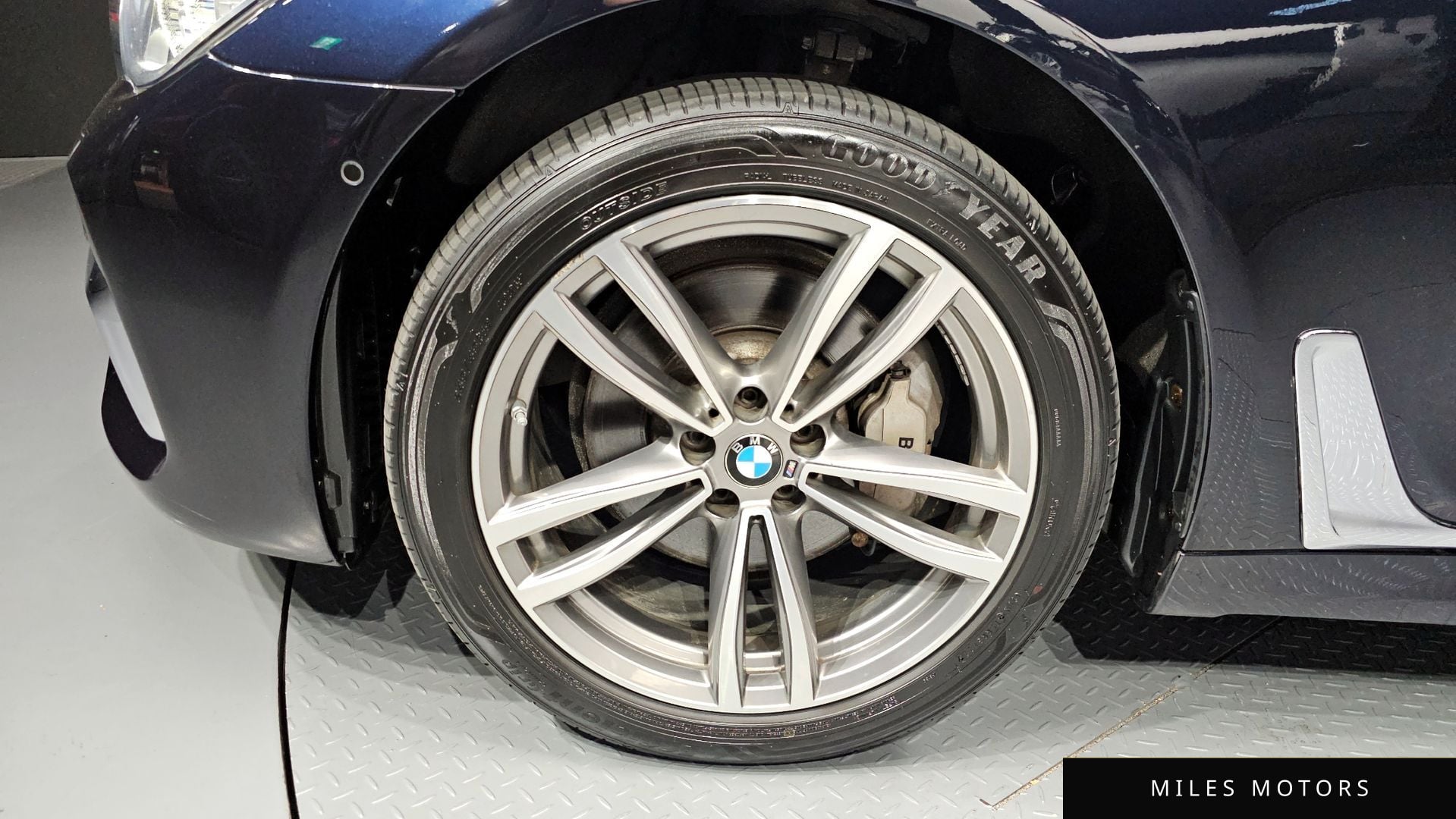 BMW 7 Series (G11) 2018 — миниатюра 5