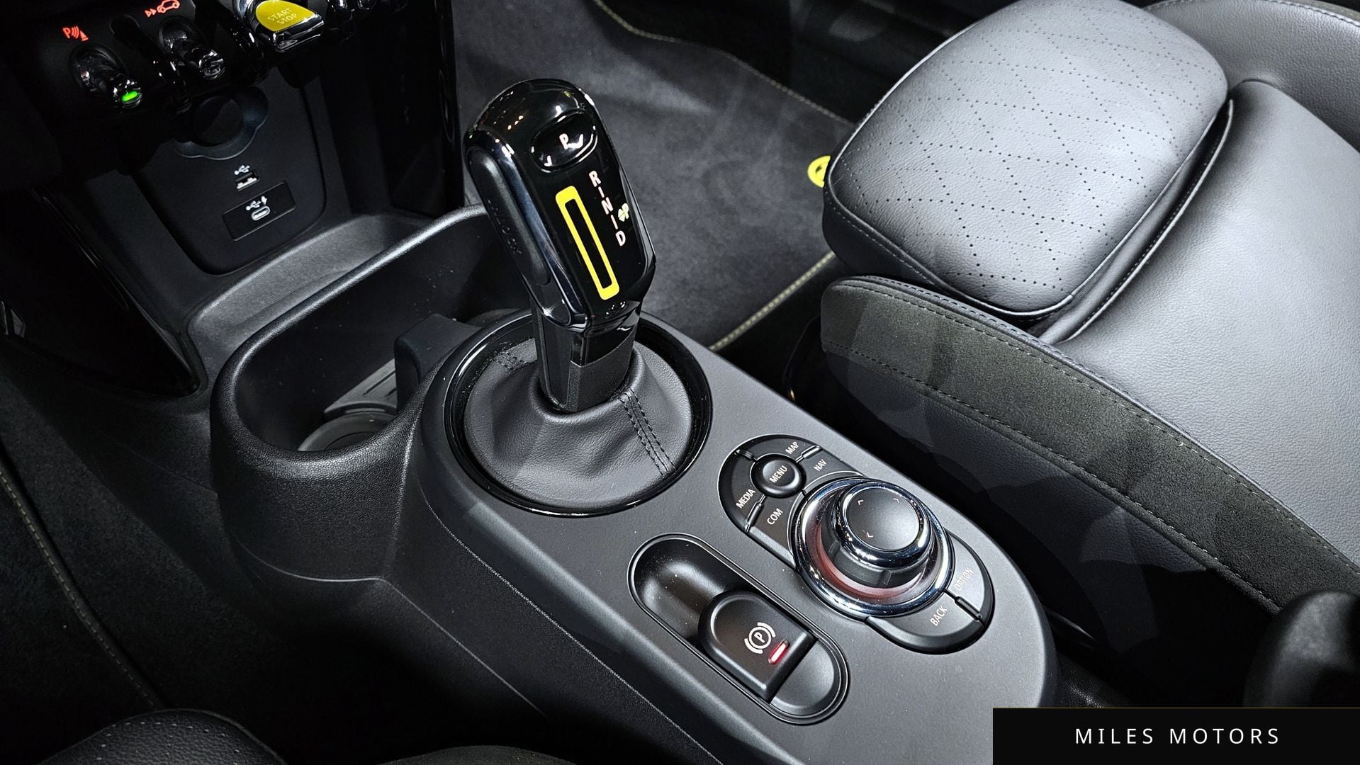 MINI Cooper 2022 — миниатюра 12