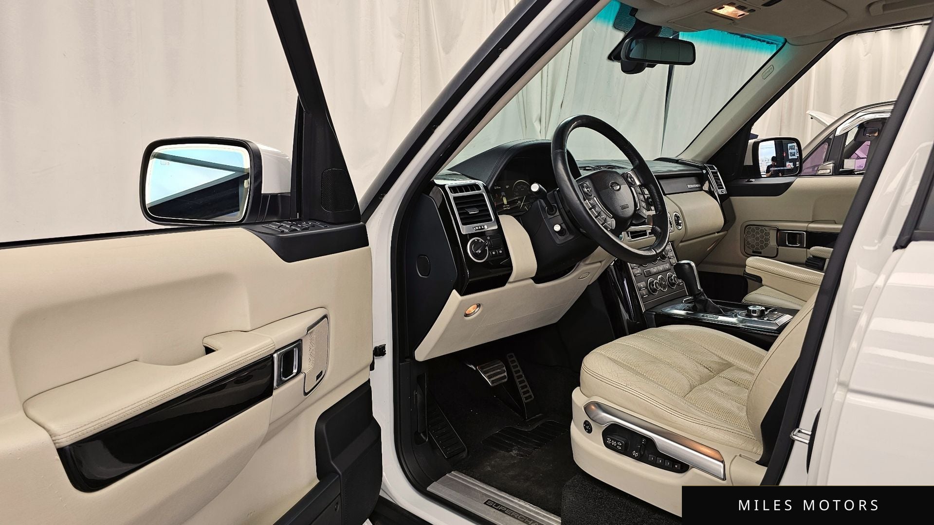 Land Rover Range Rover 2010 — миниатюра 10