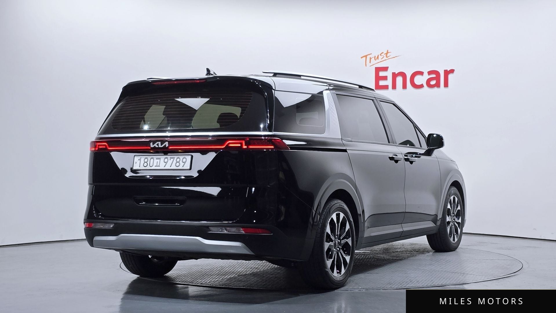 Kia Carnival 2023 — миниатюра 2