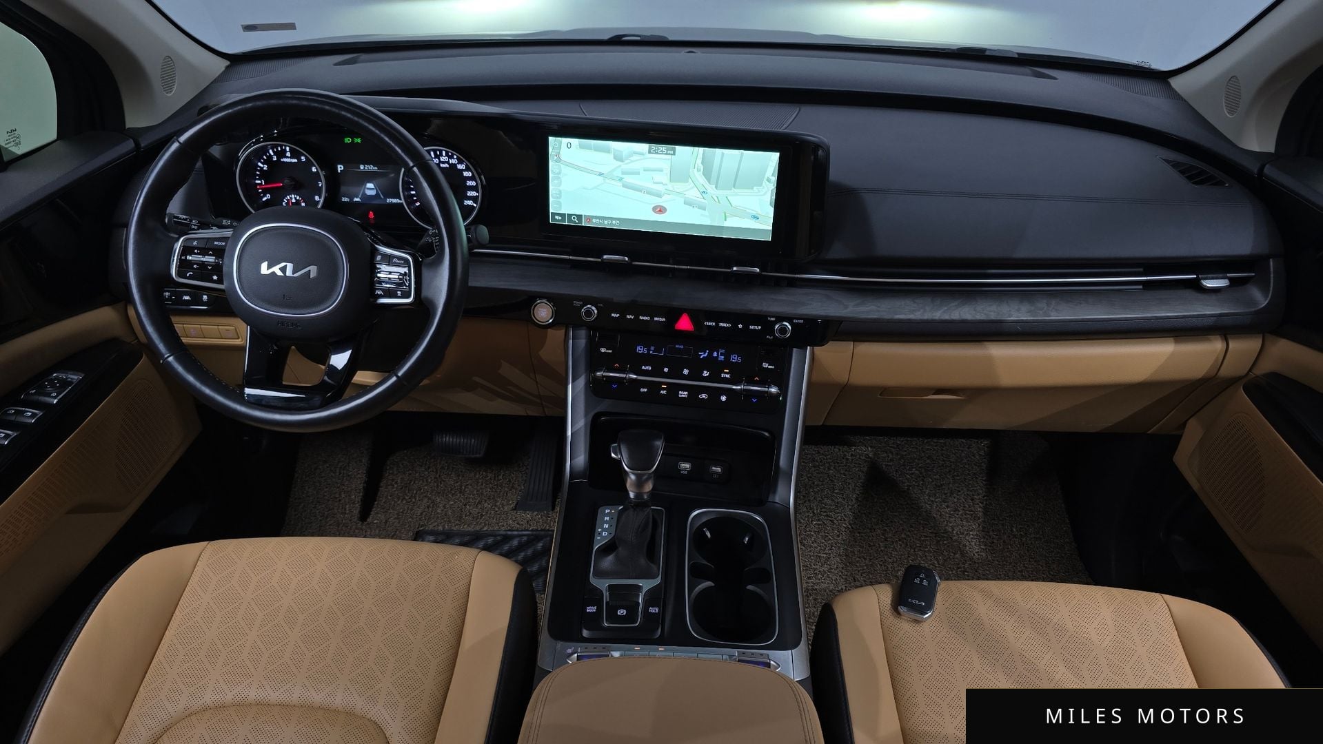 Kia Carnival 2023 — миниатюра 10