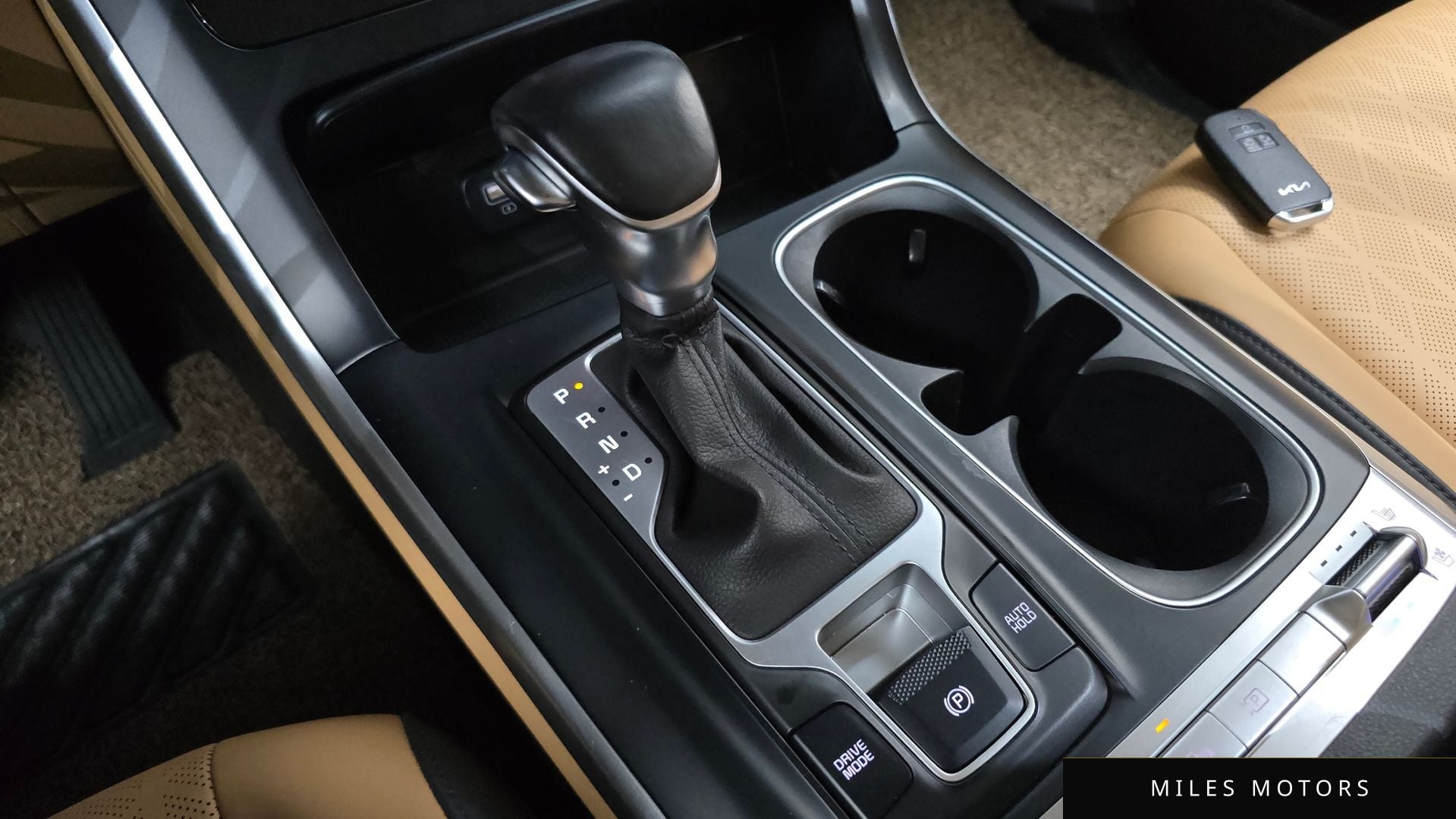 Kia Carnival 2023 — миниатюра 12