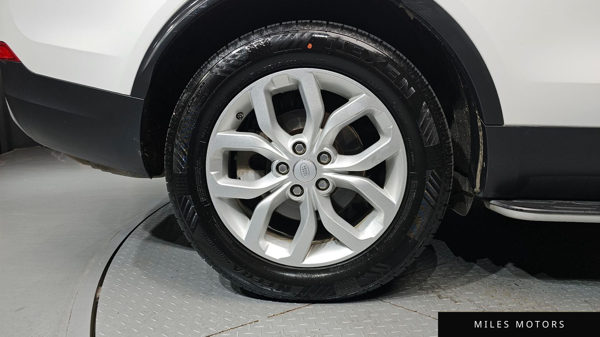 Land Rover Discovery 2018 — миниатюра 5