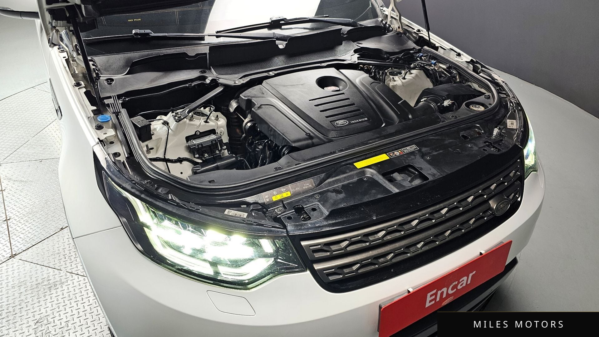 Land Rover Discovery 2018 — миниатюра 6