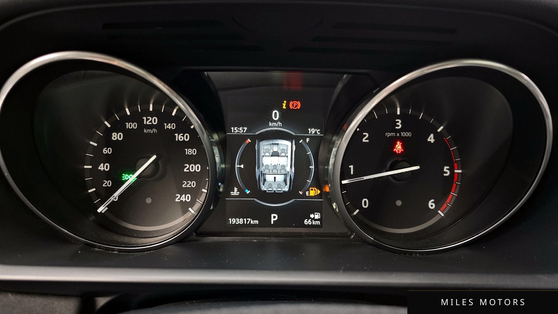 Land Rover Discovery 2018 — миниатюра 8