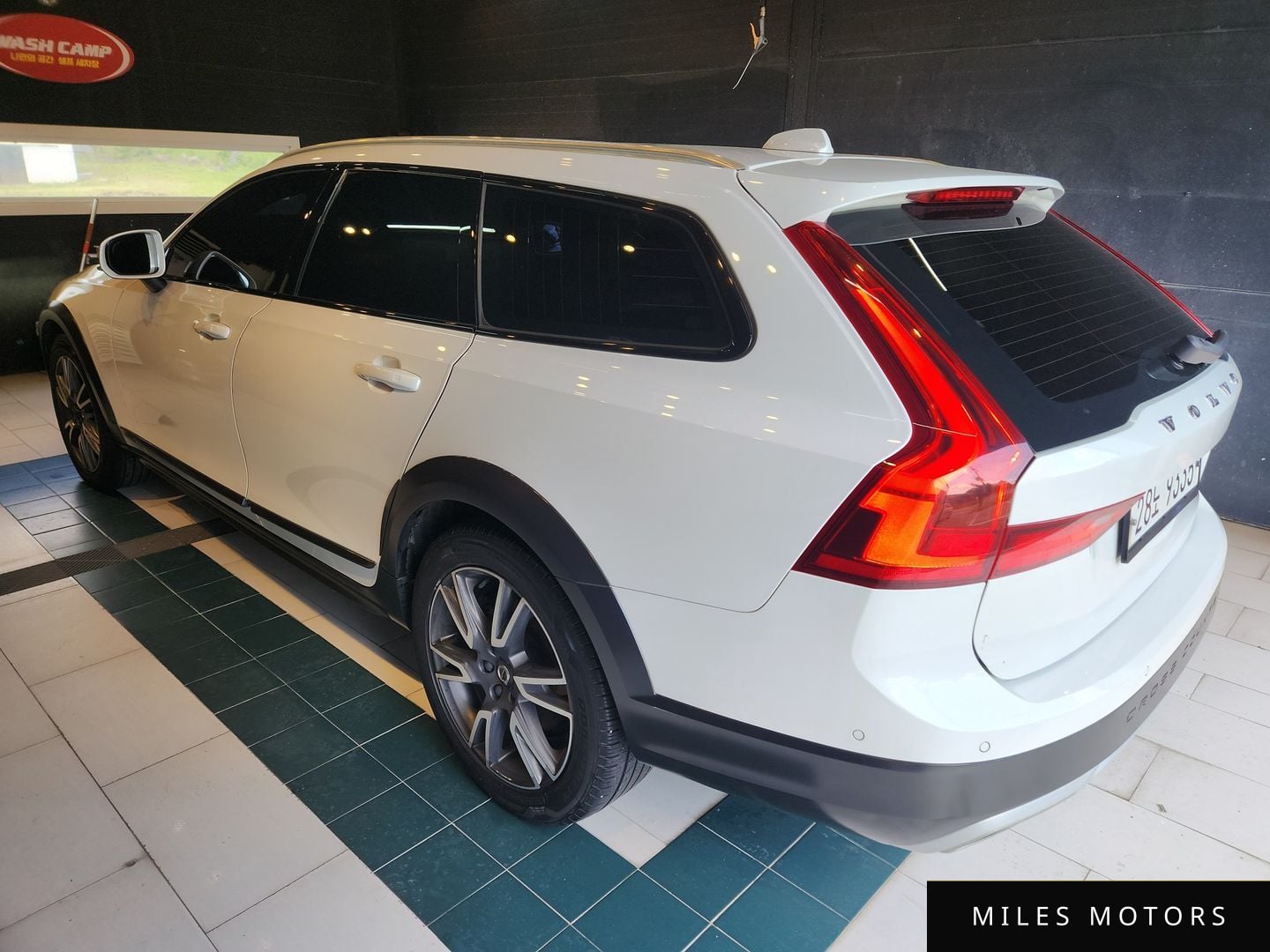 Volvo V90 2019 — миниатюра 2