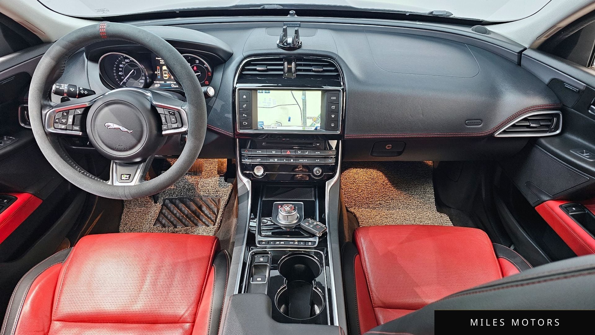 Jaguar XE 2016 — миниатюра 7