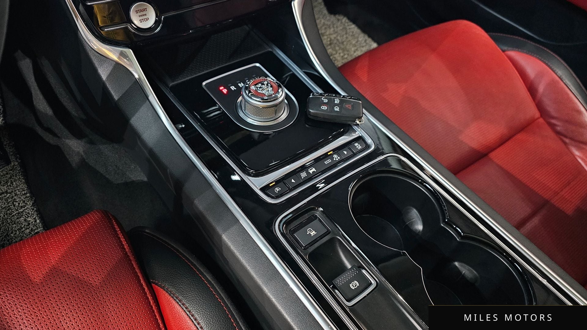 Jaguar XE 2016 — миниатюра 9