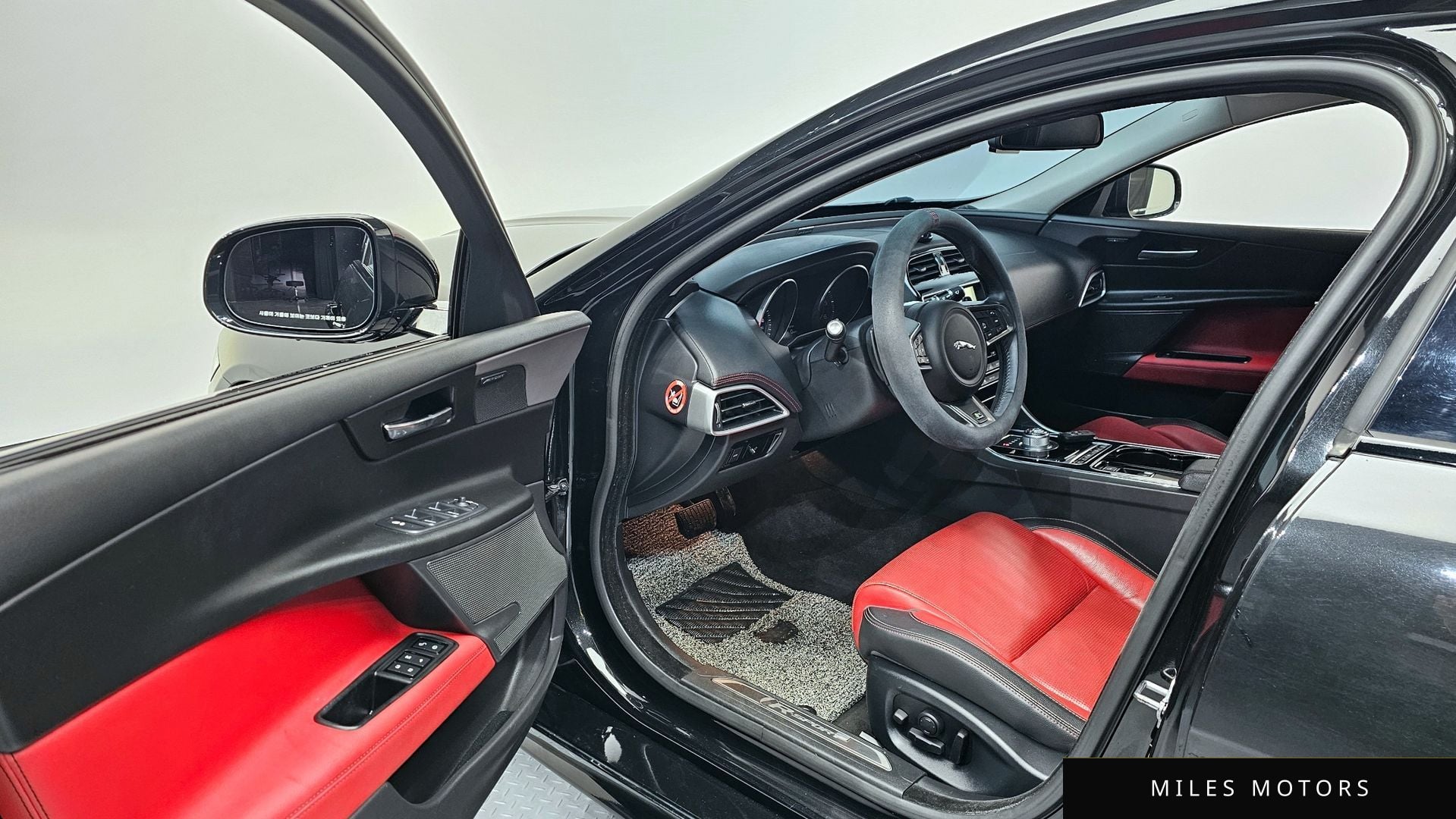 Jaguar XE 2016 — миниатюра 10