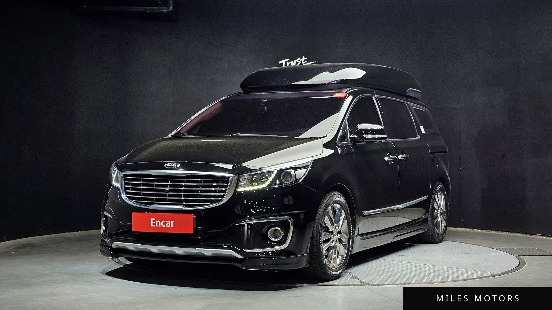 Kia Canival 2018 — фото 1 из 12