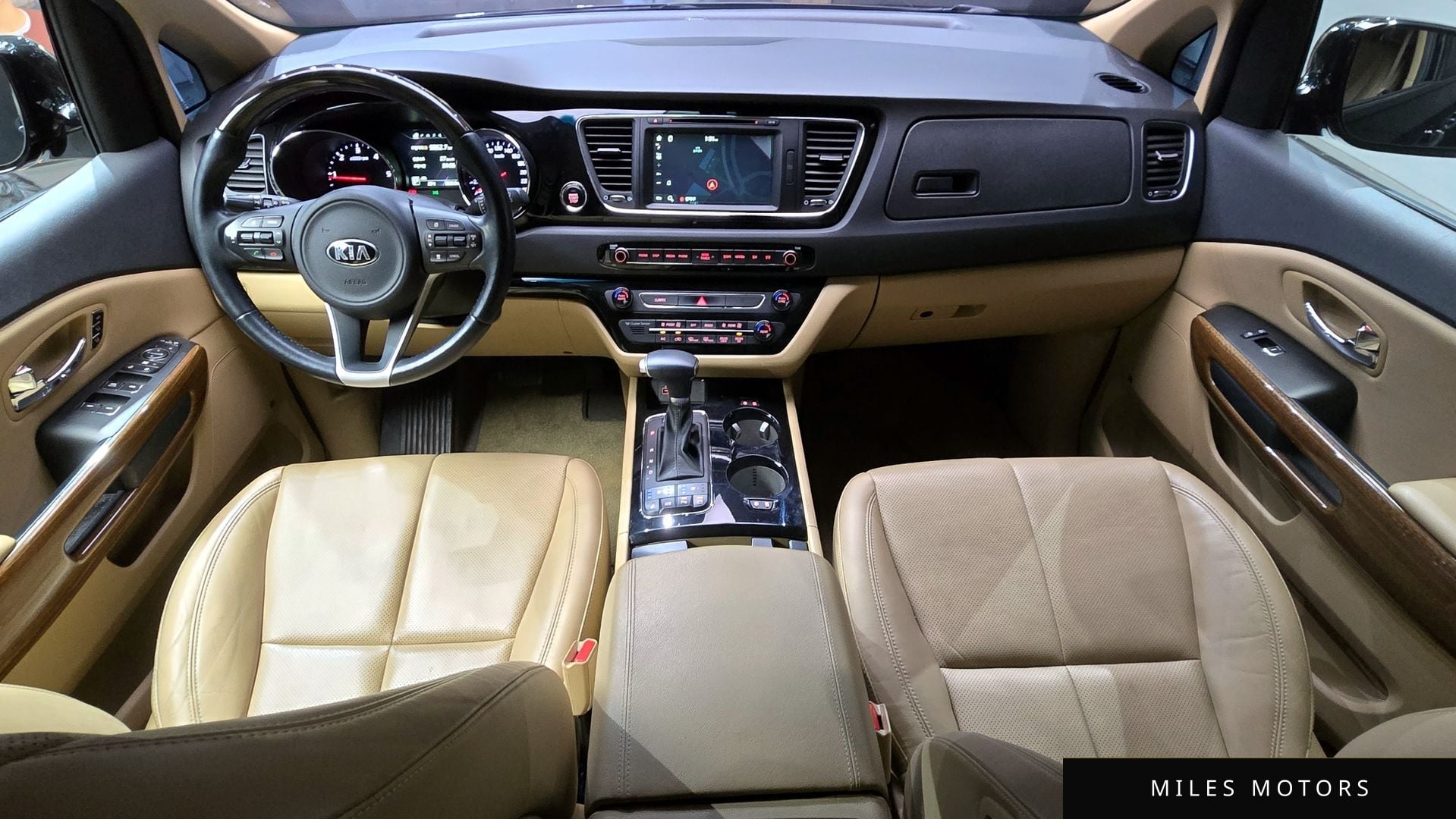 Kia Canival 2018 — миниатюра 10