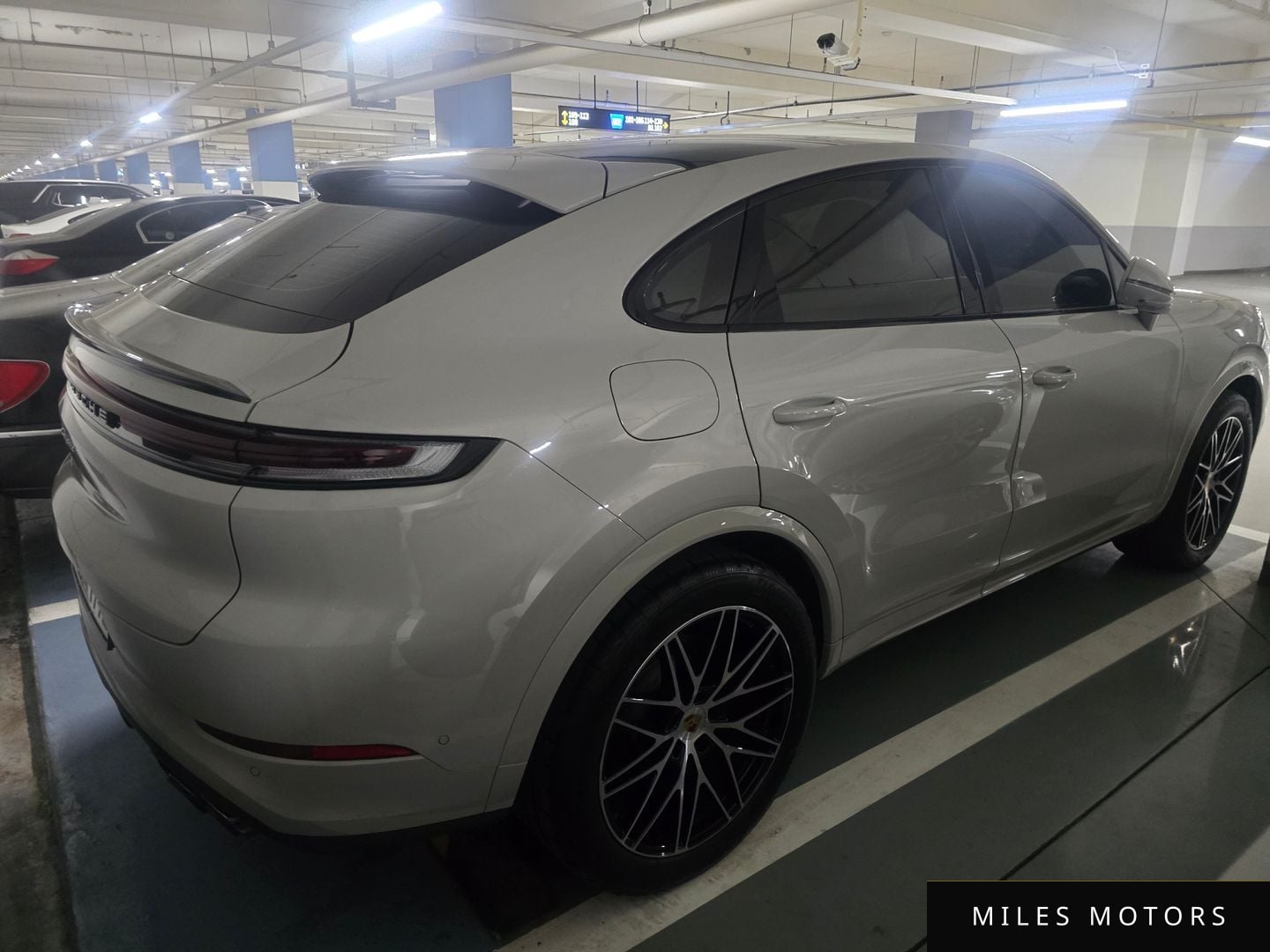 Porsche Cayenne 2025 — миниатюра 2