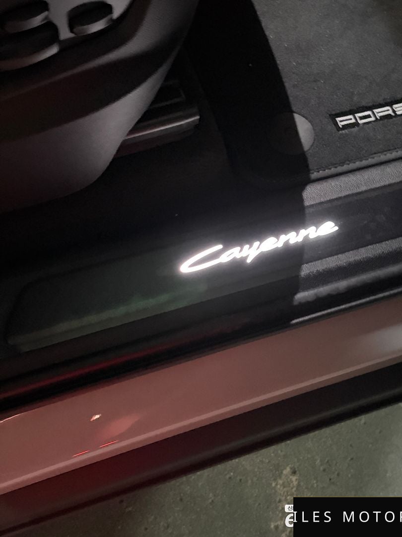 Porsche Cayenne 2025 — миниатюра 6