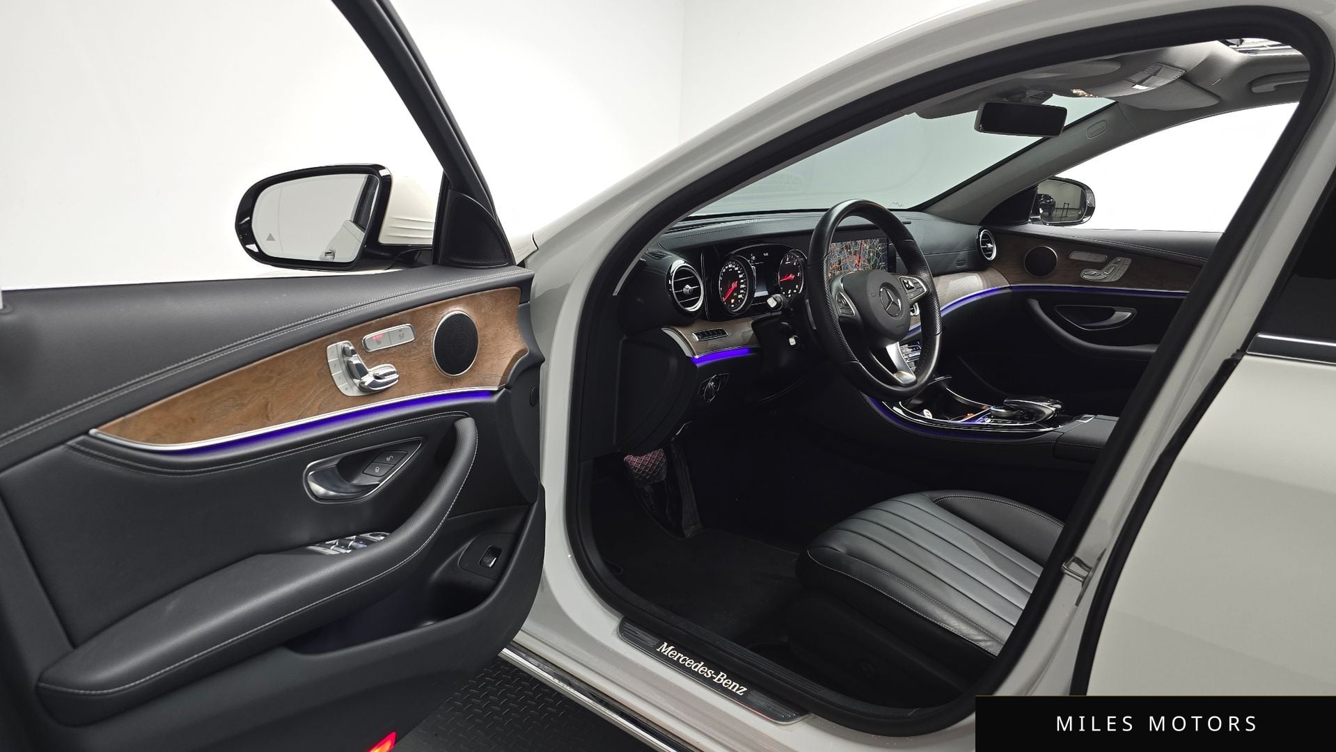 Mercedes-Benz E-Class W213 2017 — миниатюра 12