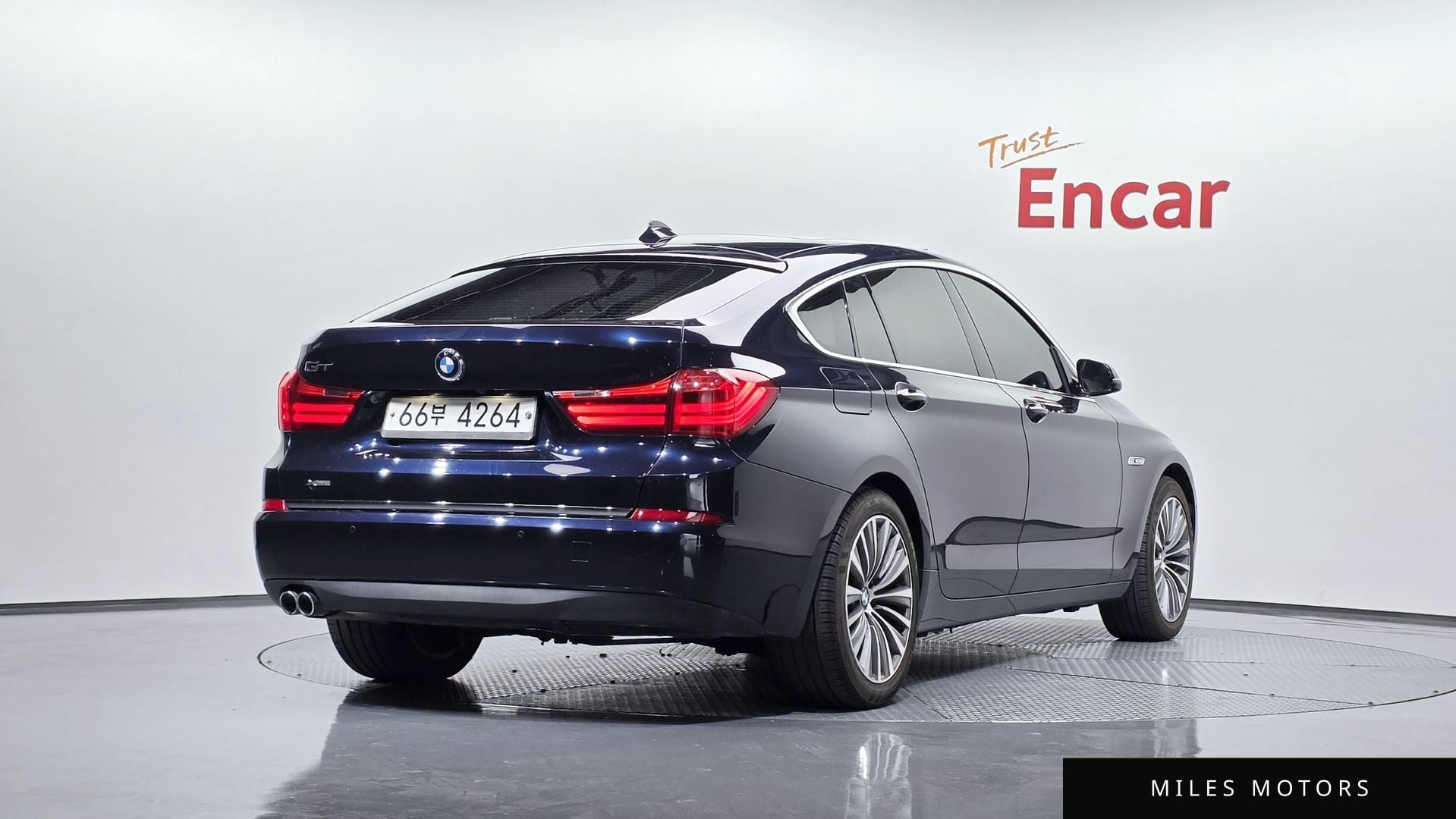BMW 5 Series GT (F07) 2016 — миниатюра 2