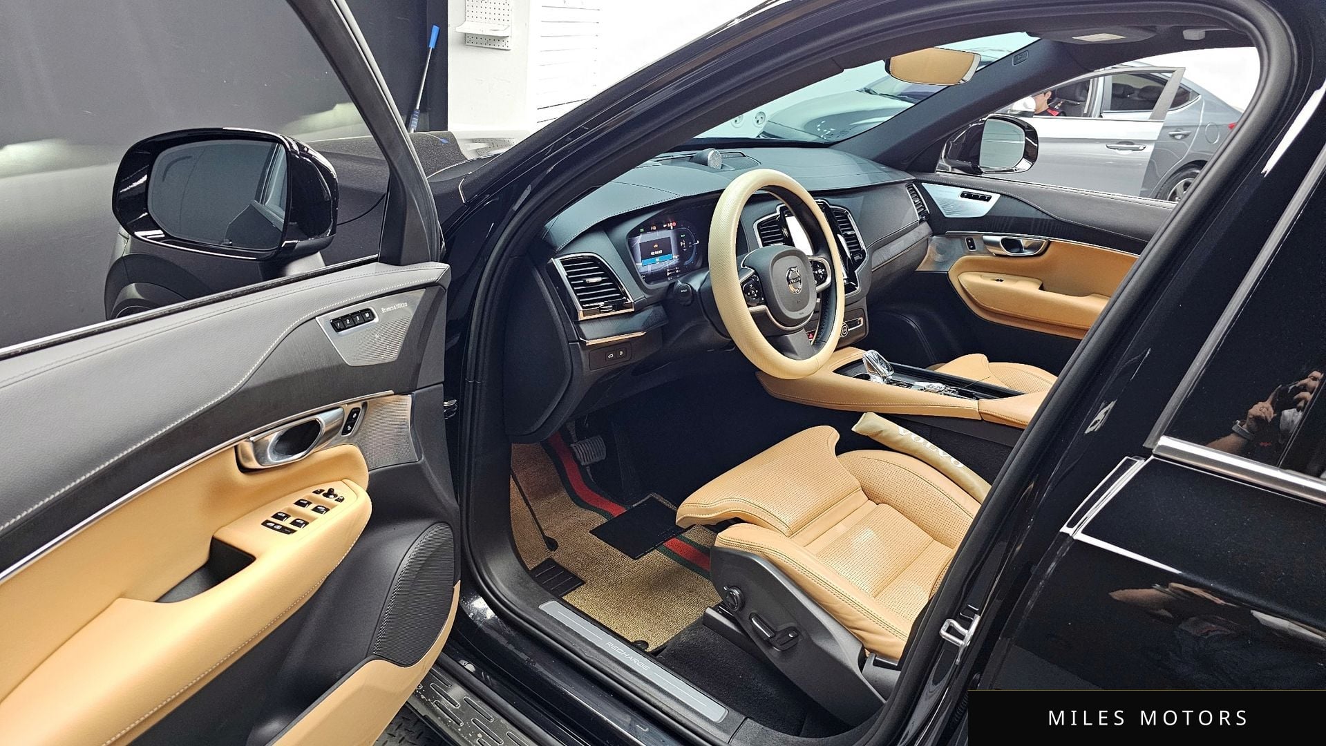 Volvo XC90 2023 — миниатюра 12