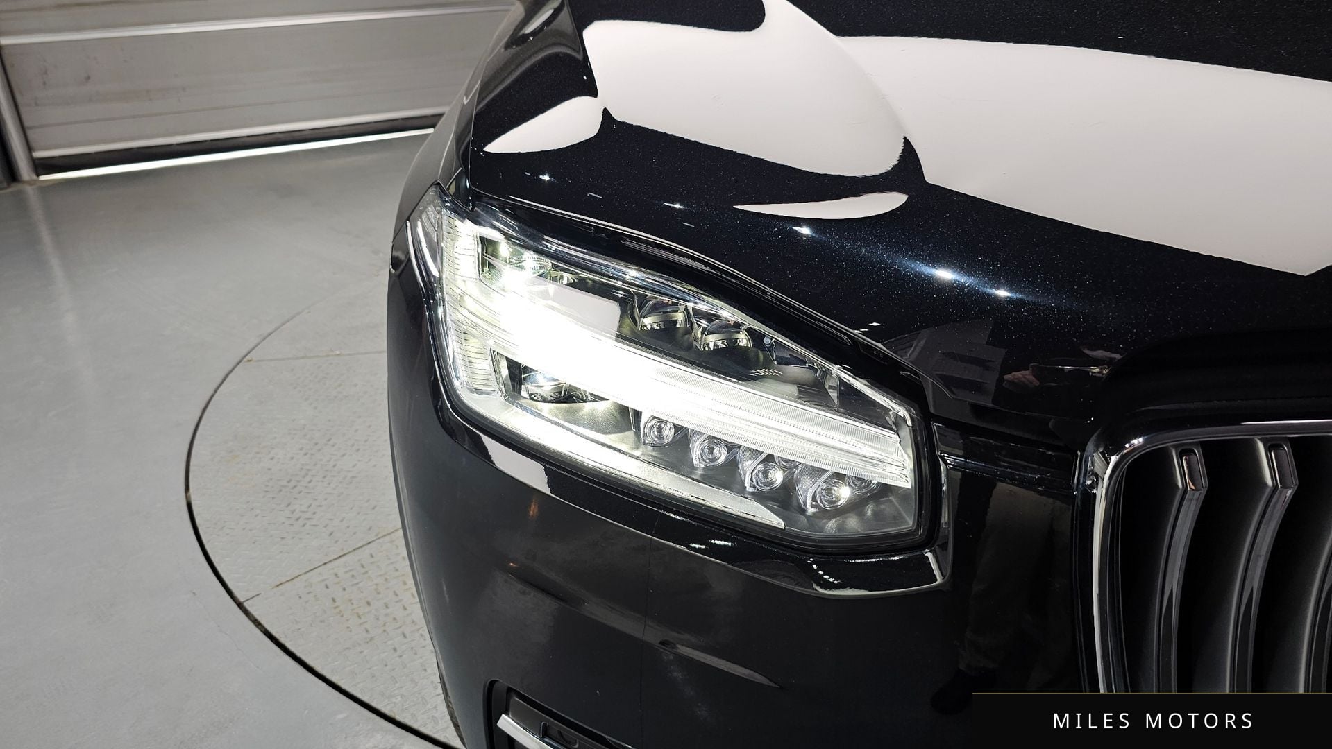 Volvo XC90 2023 — миниатюра 7
