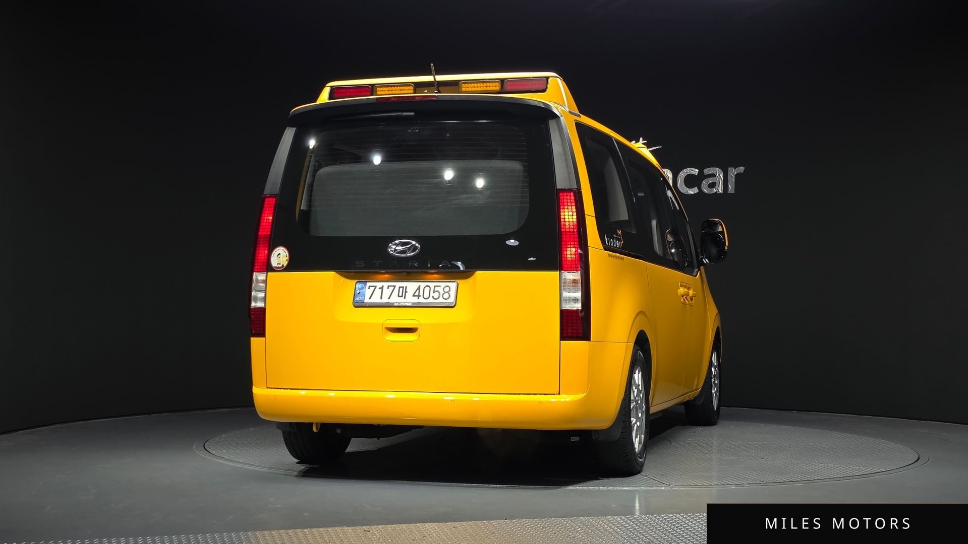 Hyundai Staria 2022 — миниатюра 4