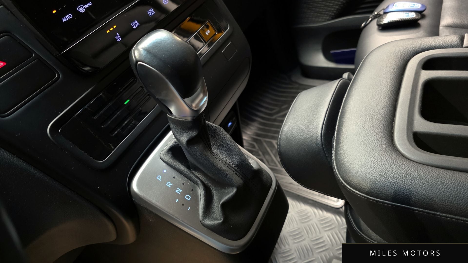 Hyundai Staria 2022 — миниатюра 12
