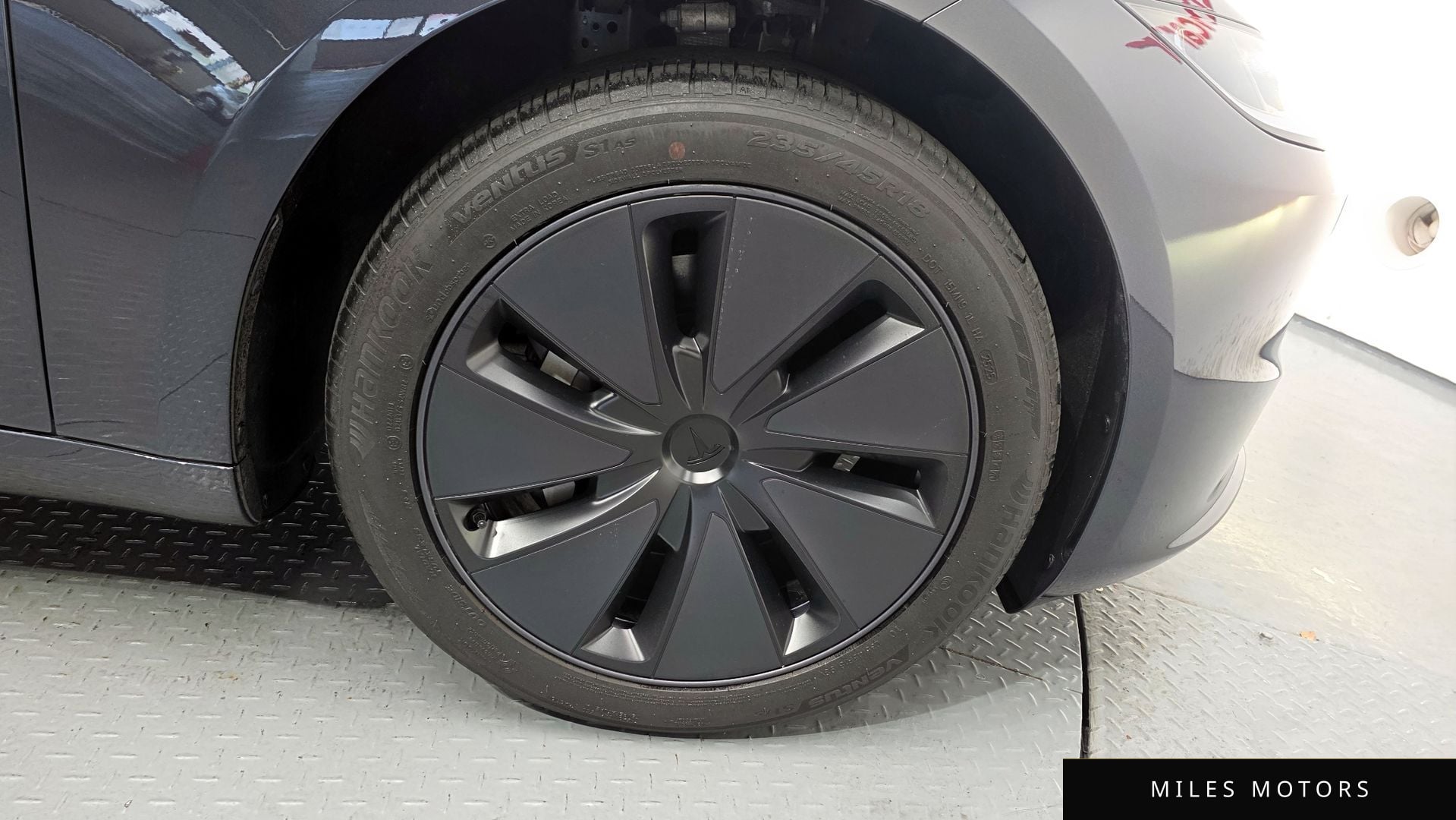 Tesla Model 3 2025 — миниатюра 7