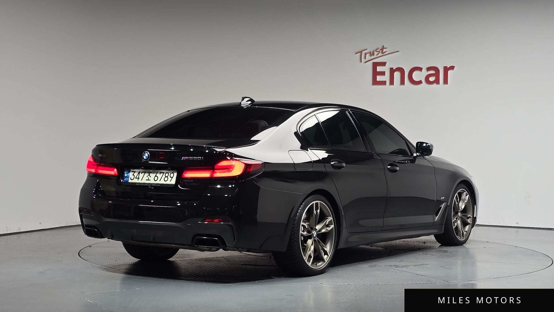 BMW 5 Series (G30) 2021 — миниатюра 2