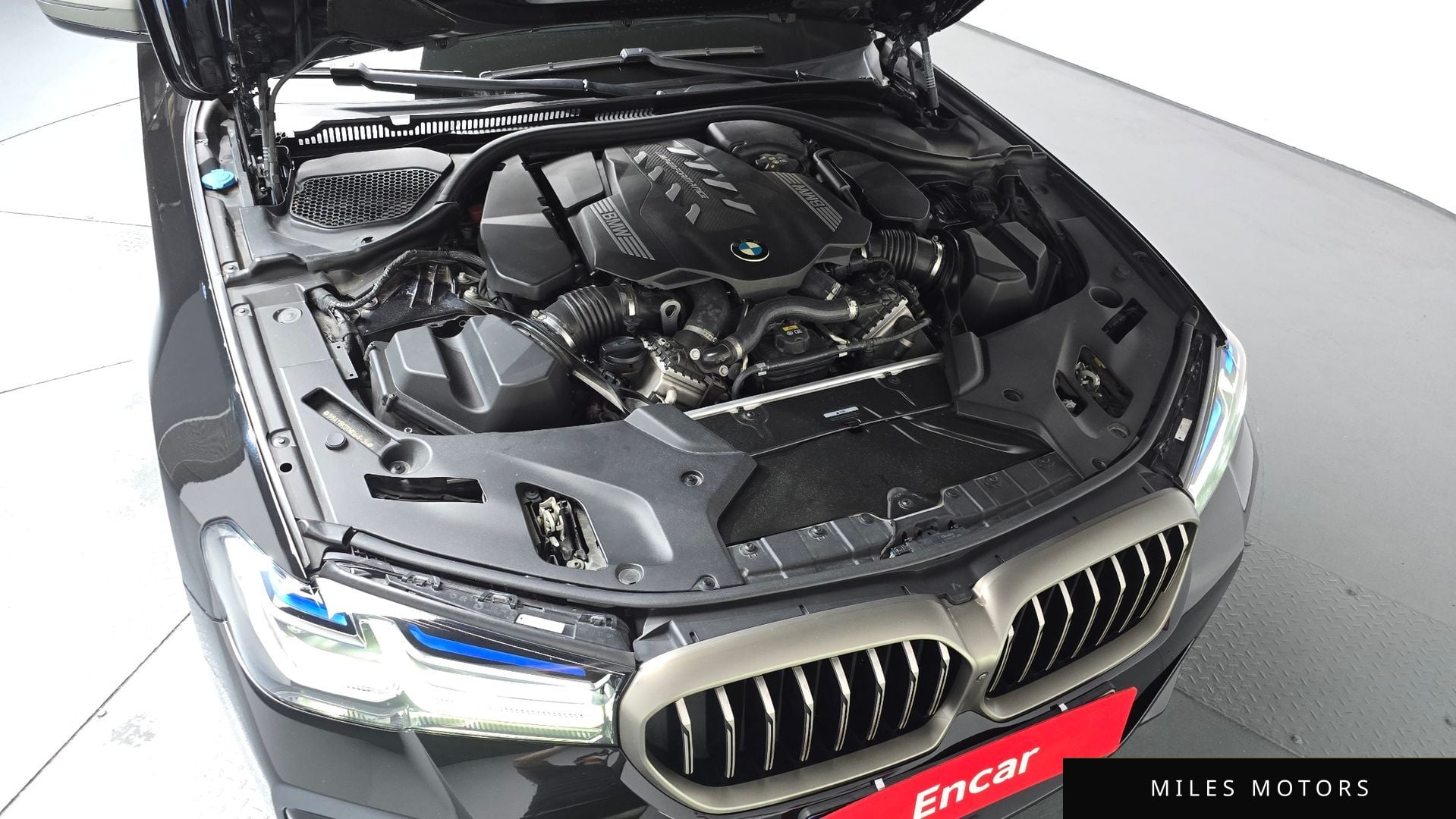 BMW 5 Series (G30) 2021 — миниатюра 6